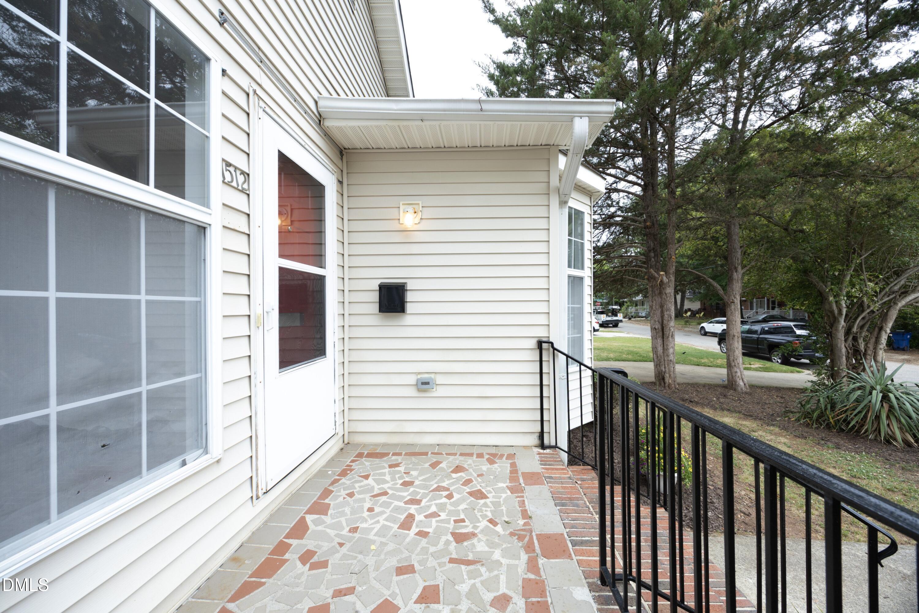 1512 E Lane Street Property Photo 4