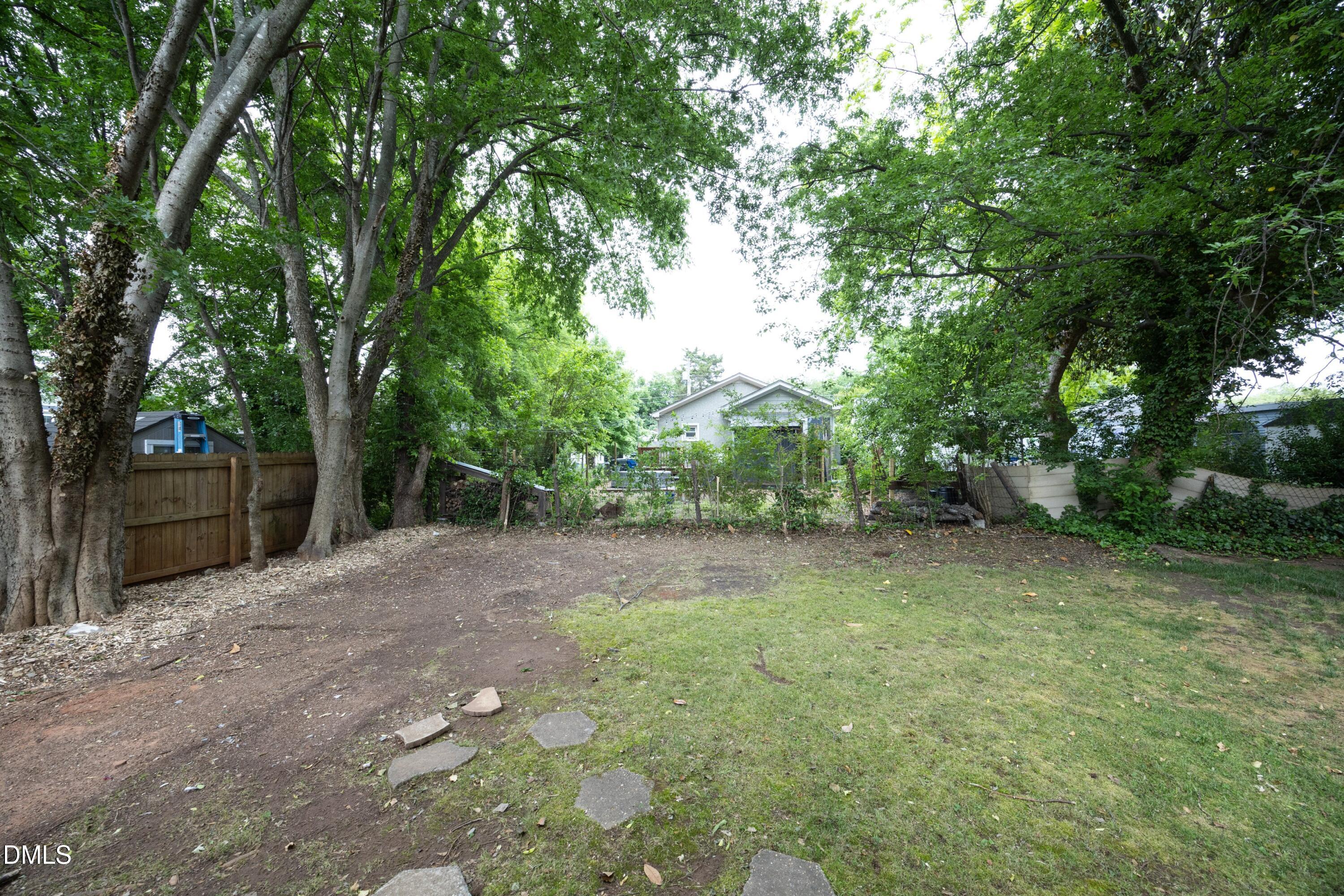 1512 E Lane Street Property Photo 30