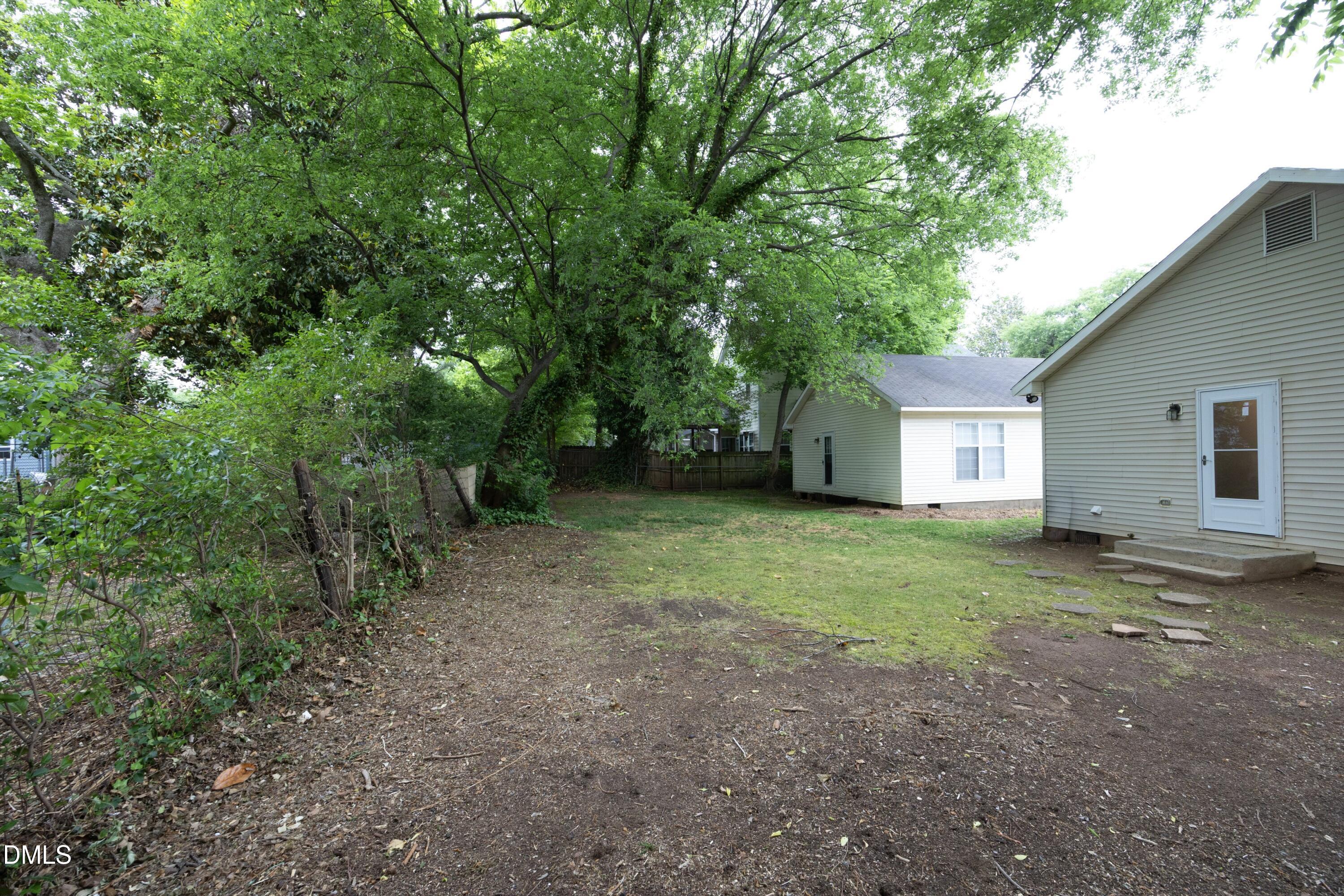 1512 E Lane Street Property Photo 32