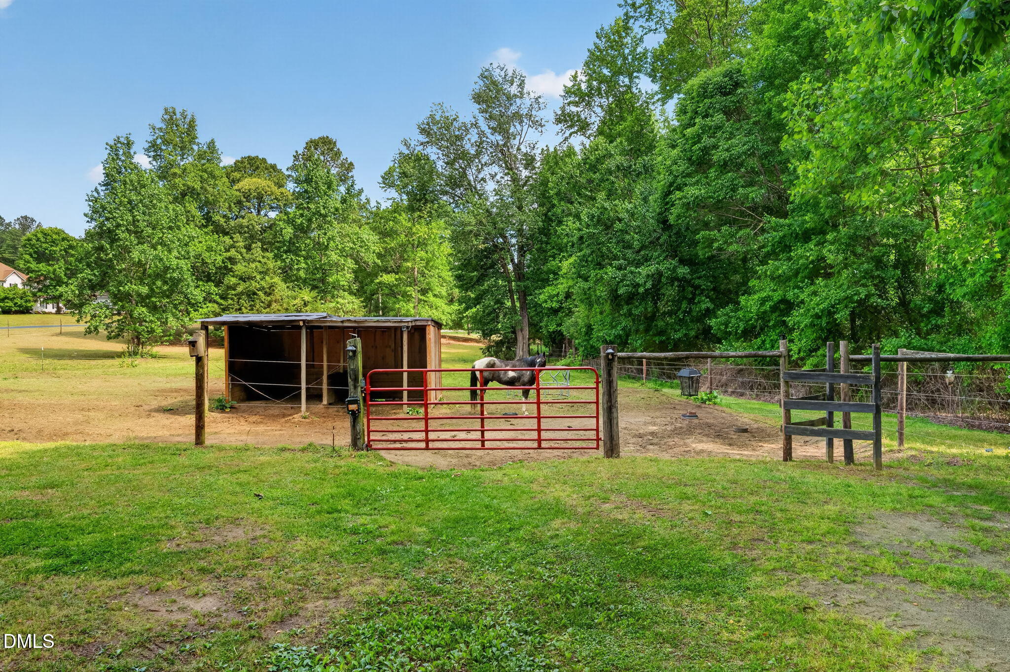 4612 N Fork Drive Property Photo 3
