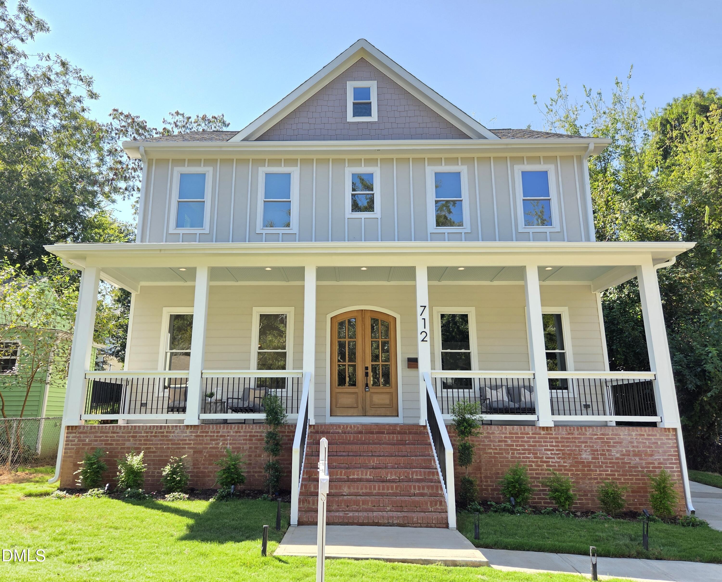 712 Van Buren Road Property Photo
