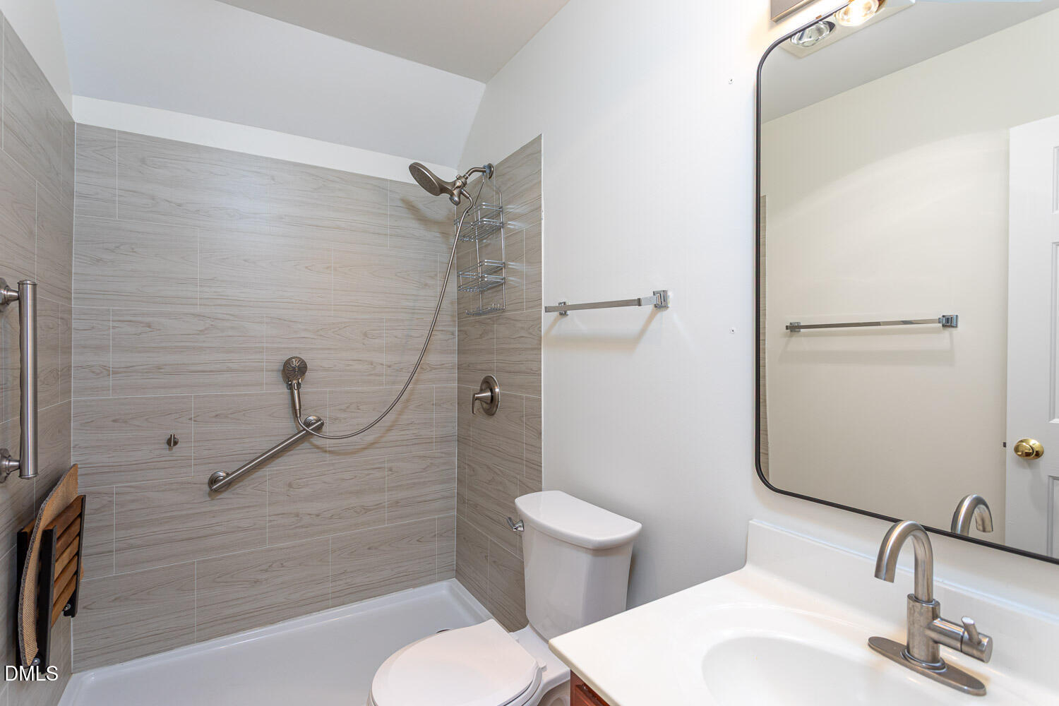 1324 Arbor Greene Drive Property Photo 40