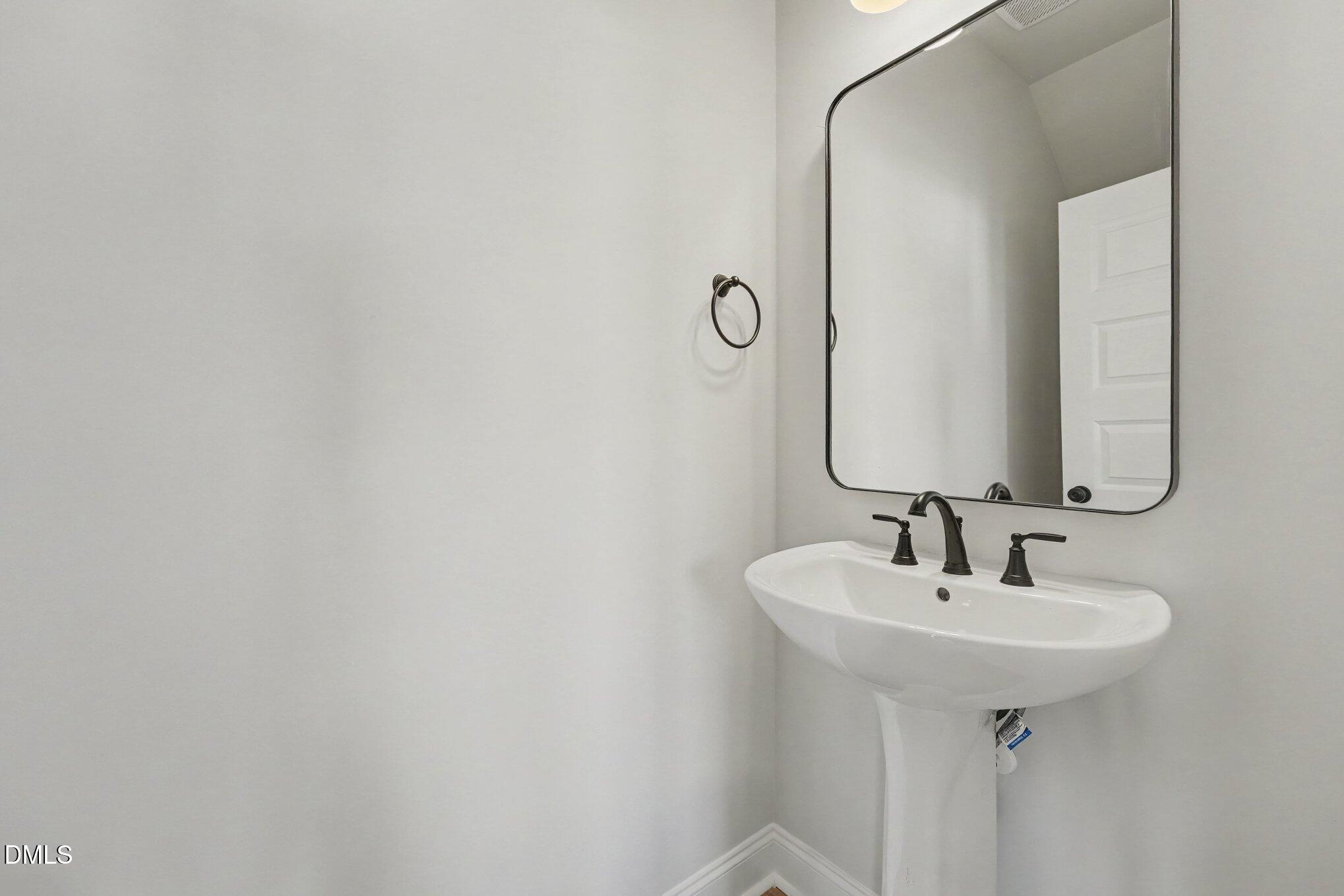 99 Evelene Way Property Photo 13
