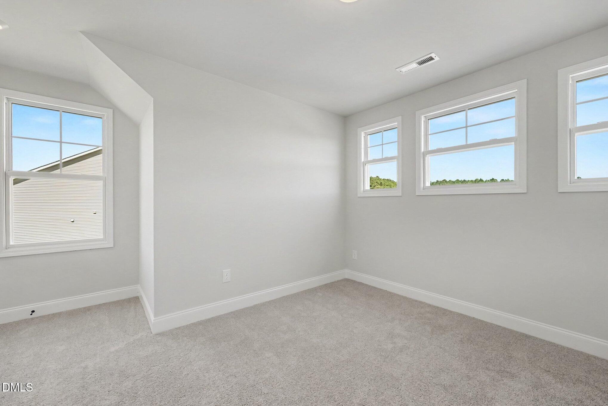 99 Evelene Way Property Photo 25