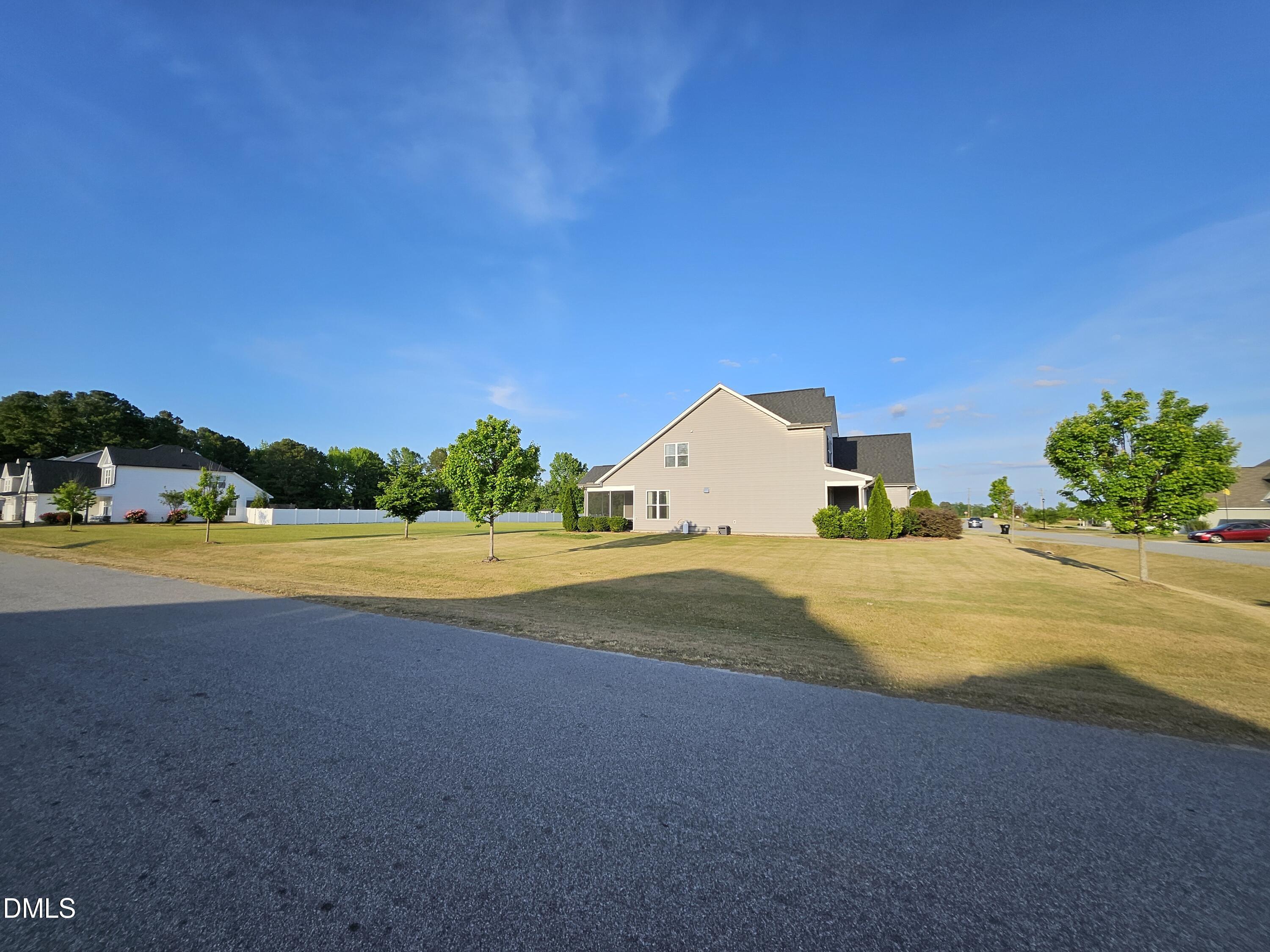138 Beverly Place Property Photo 32
