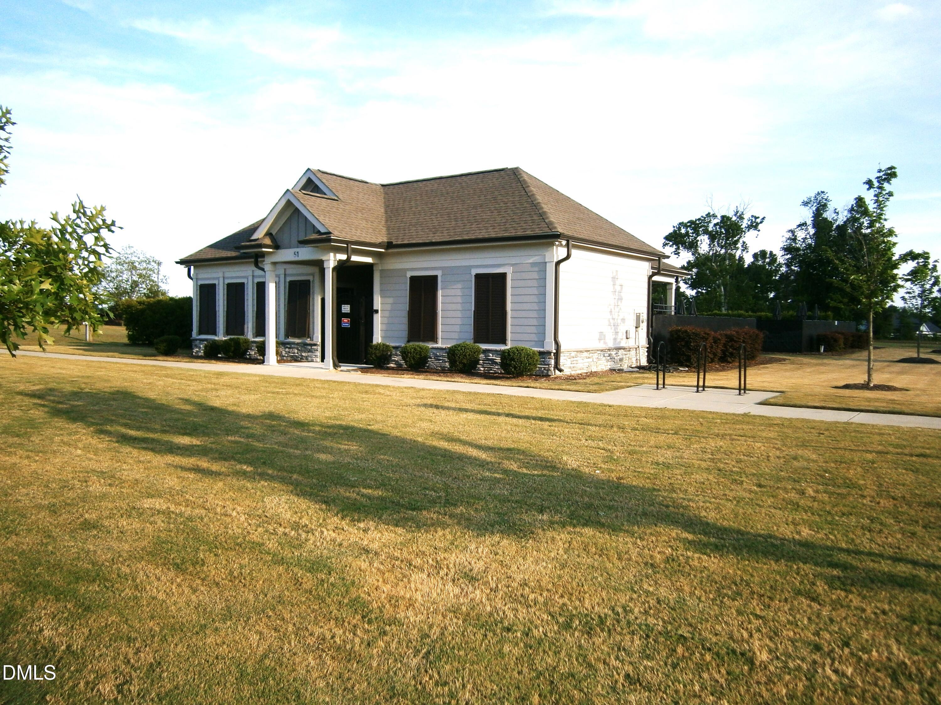 138 Beverly Place Property Photo 35