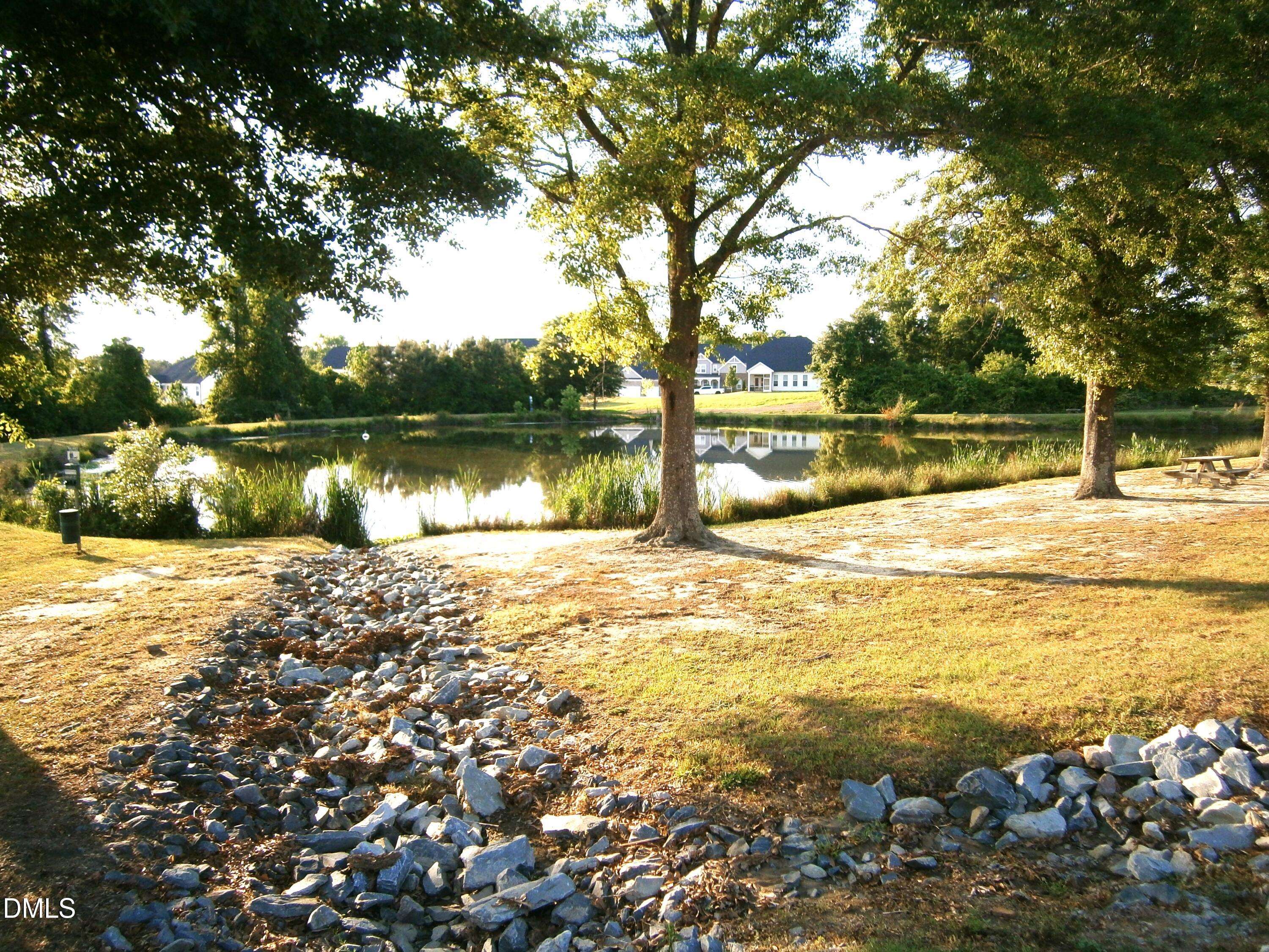 138 Beverly Place Property Photo 37