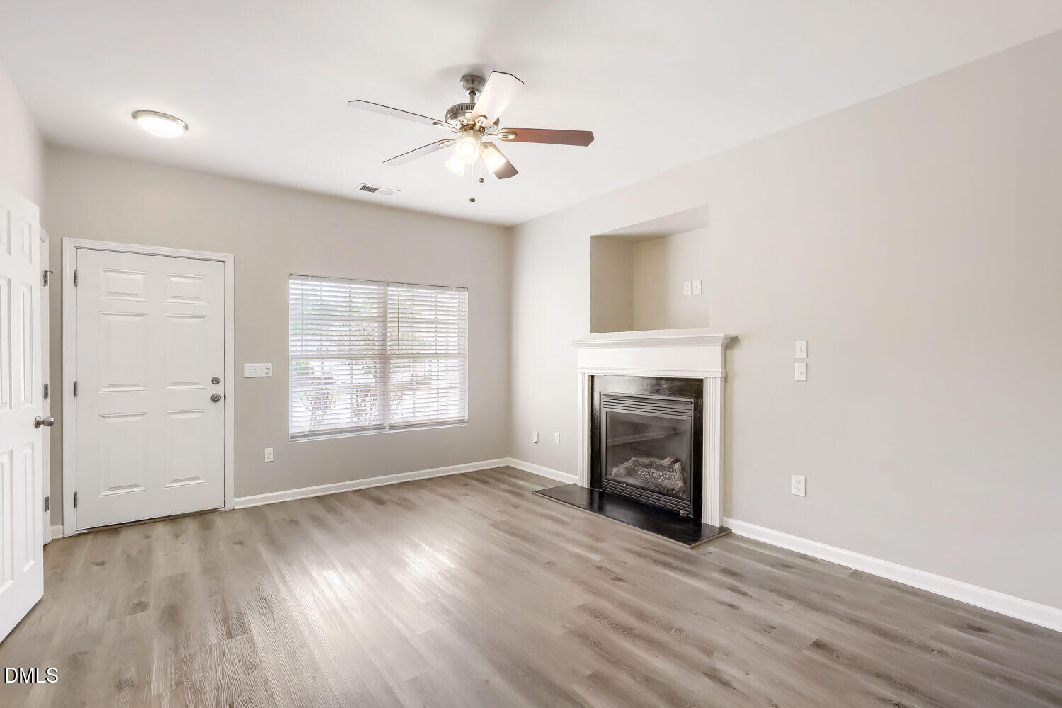 806 Laurens Way Property Photo 10
