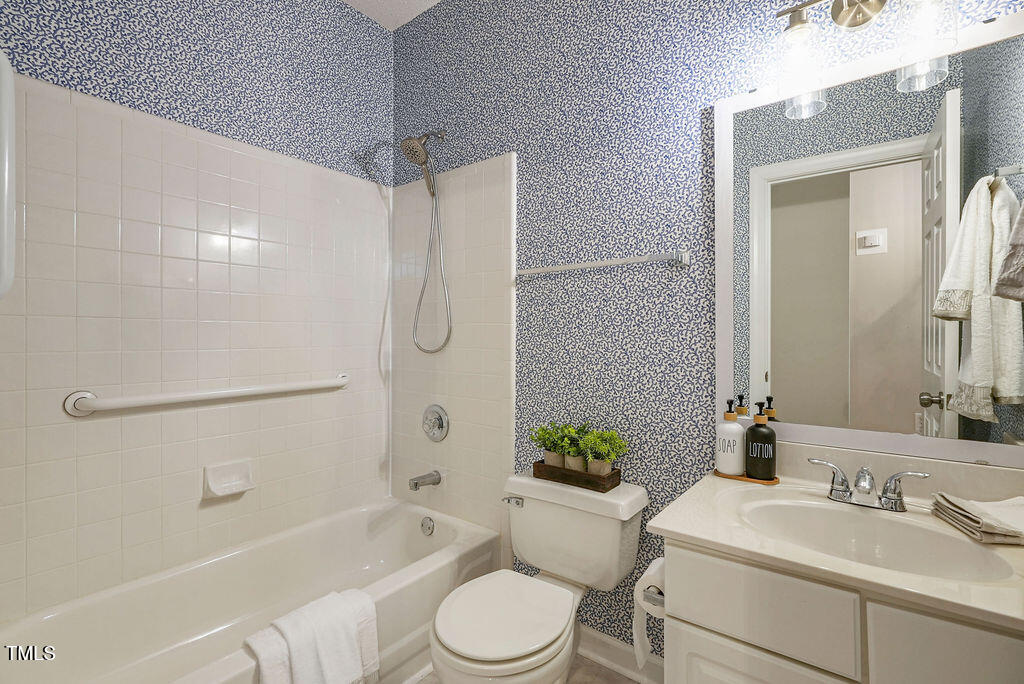 125 Chimney Rise Drive Property Photo 30