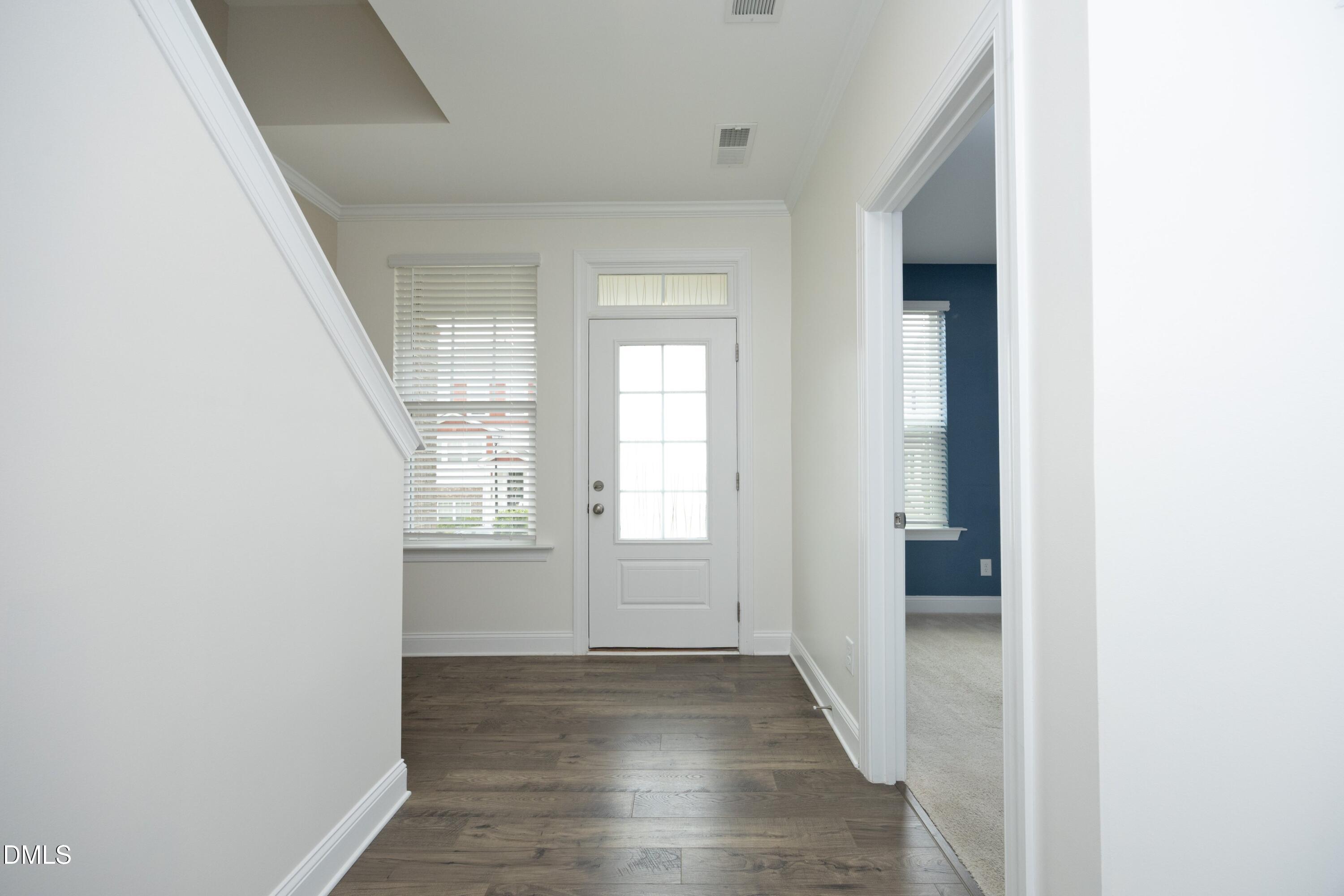 810 Winter Meadow Drive Property Photo 4