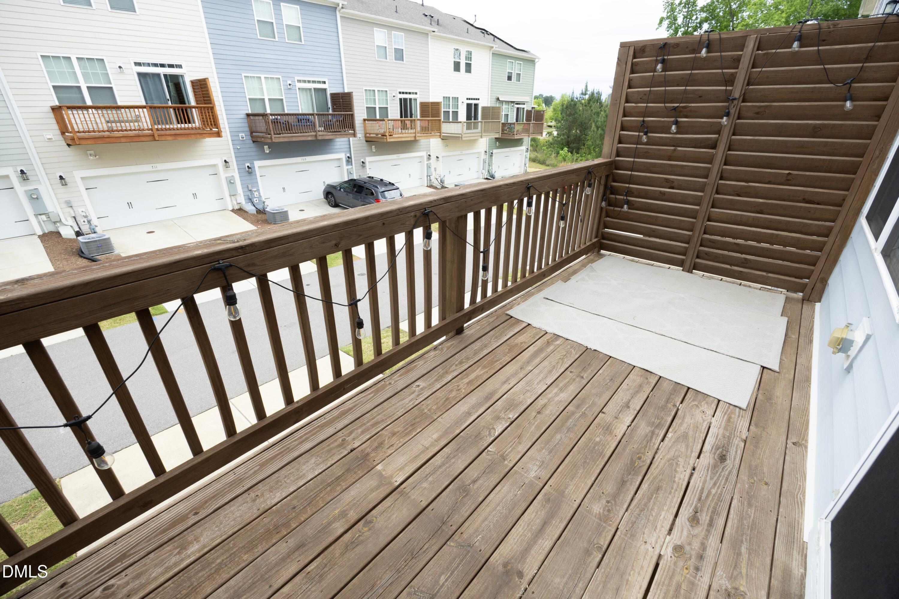 810 Winter Meadow Drive Property Photo 16
