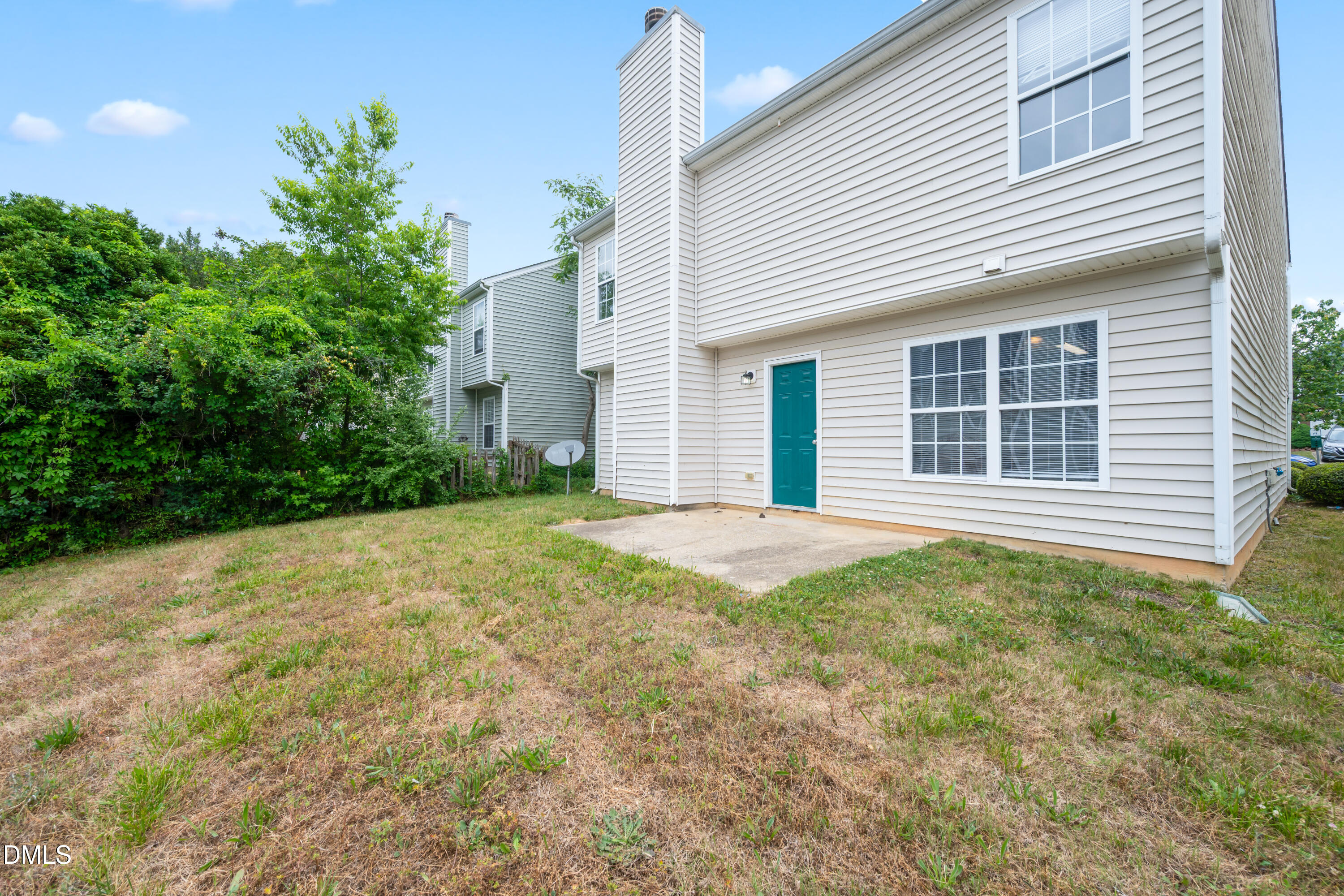 1532 Pebble Ridge Drive Property Photo 3