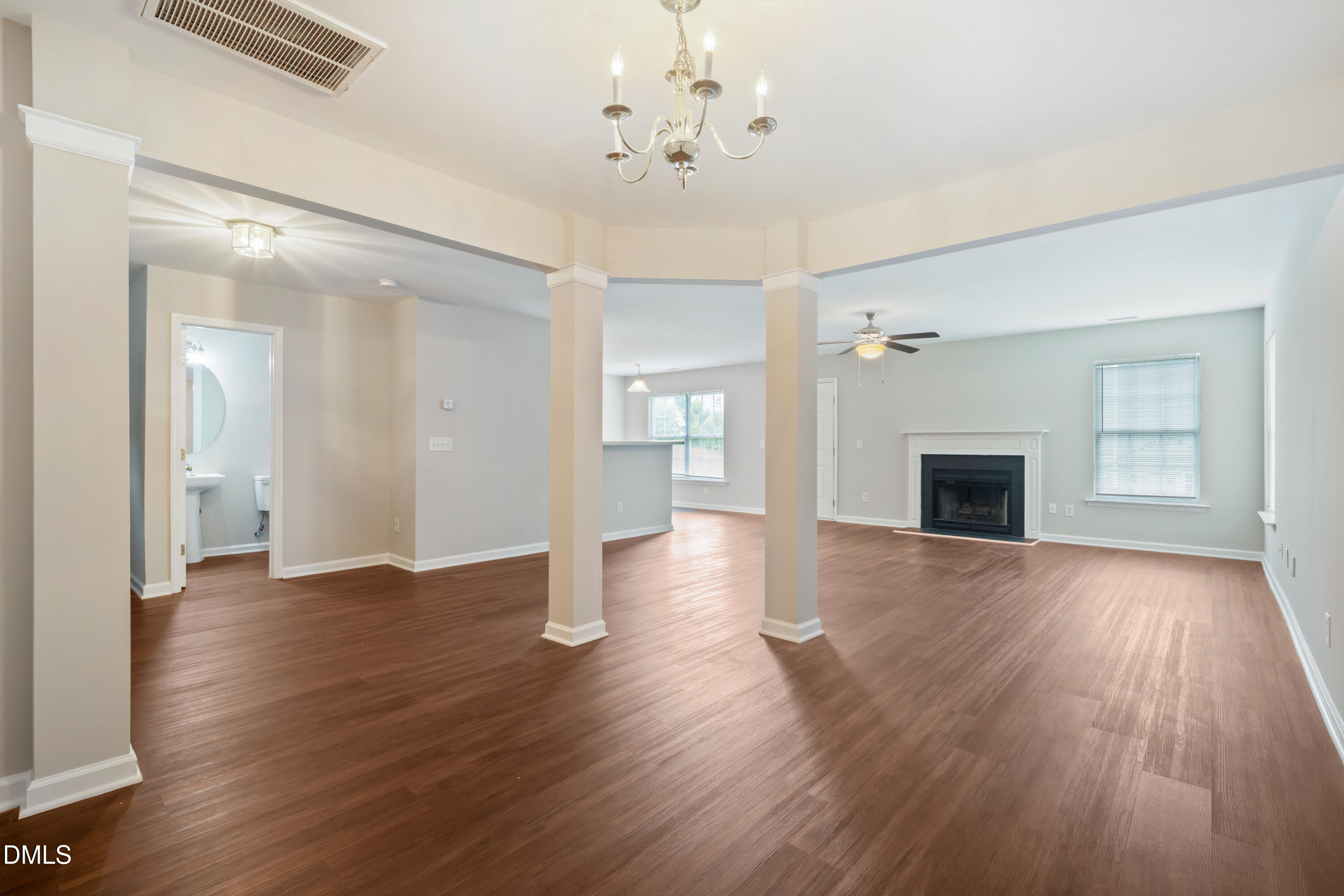 1532 Pebble Ridge Drive Property Photo 8