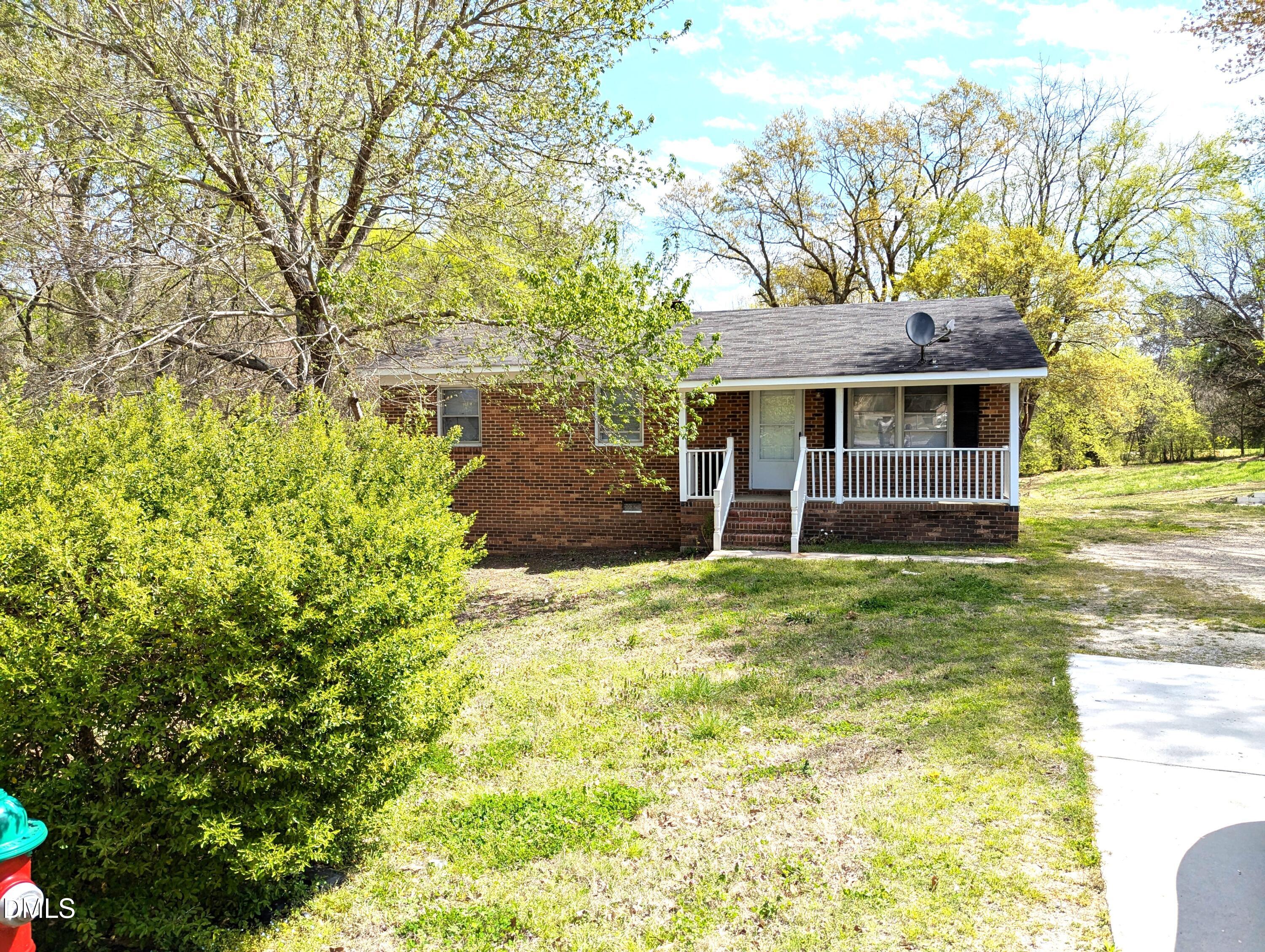 100 Bullock Drive Property Photo 1