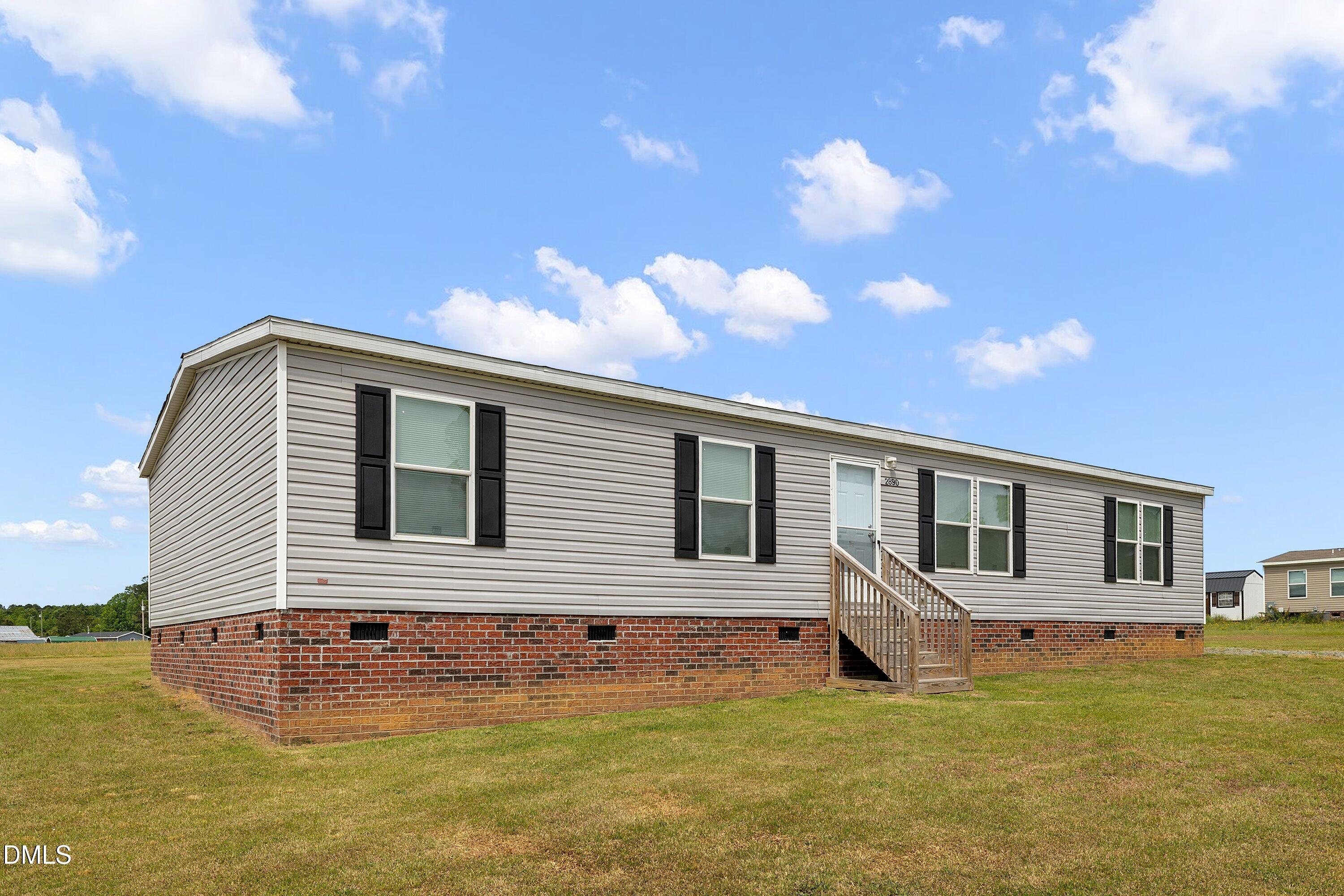2890 Junior Road Property Photo 5