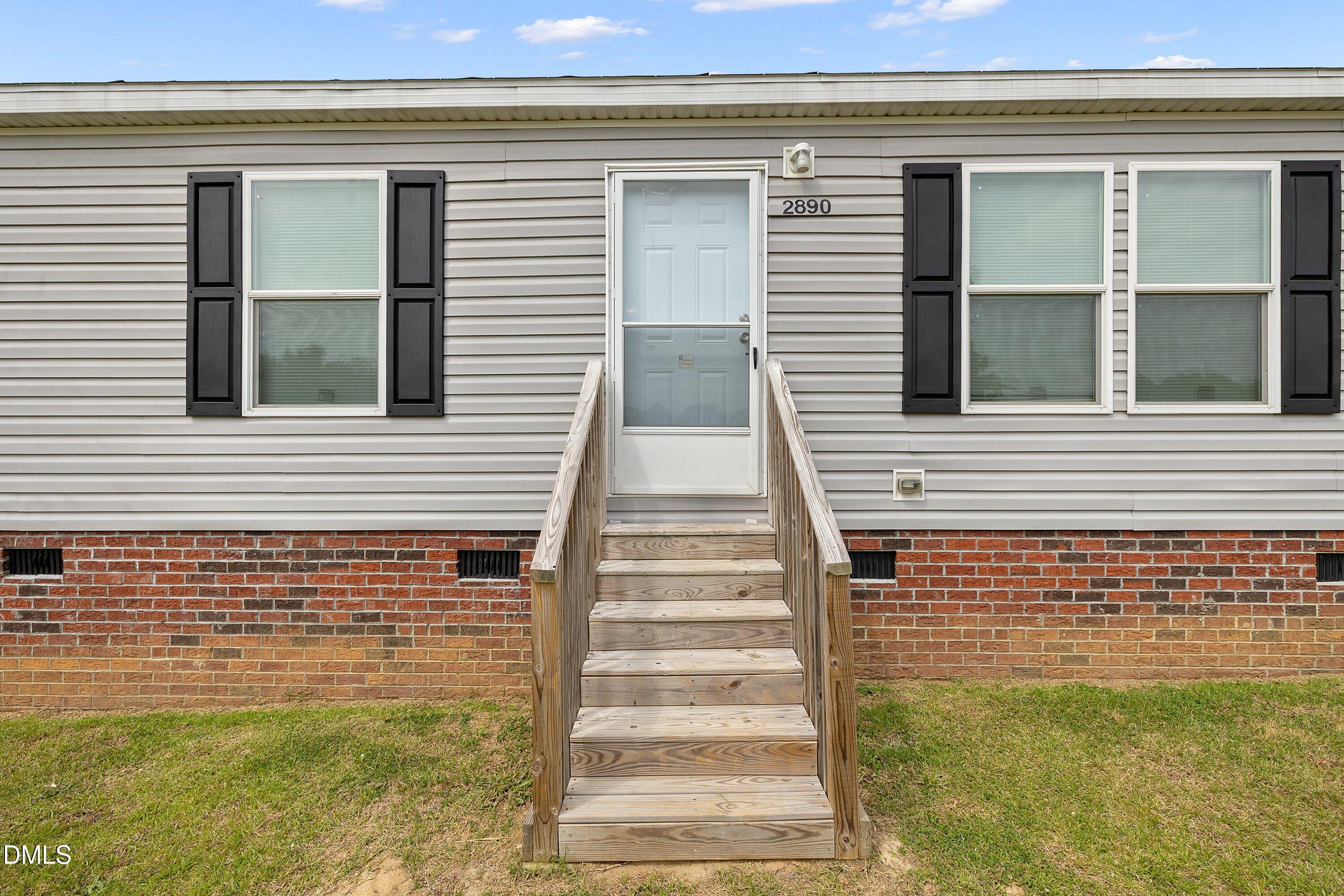 2890 Junior Road Property Photo 6