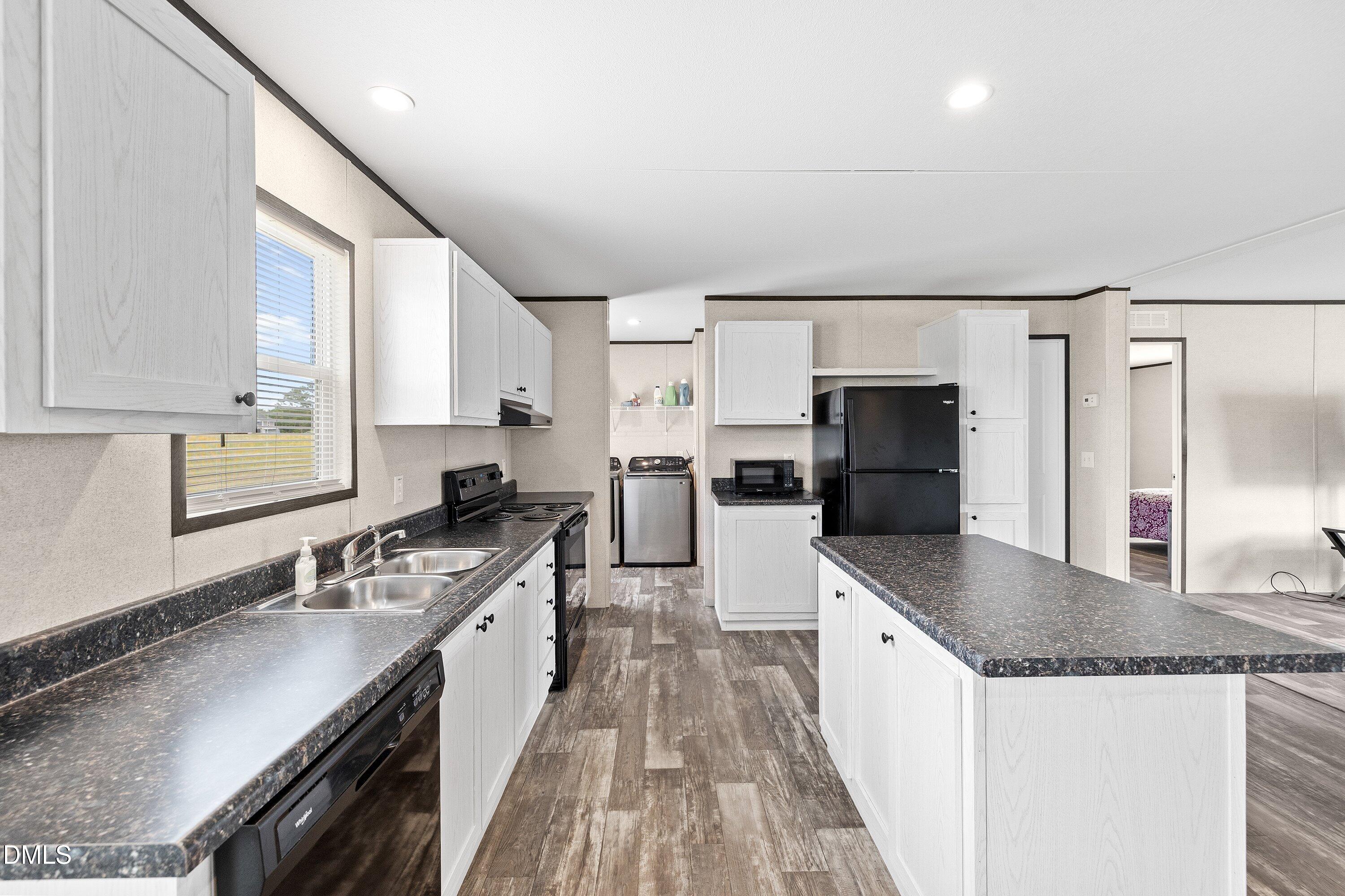 2890 Junior Road Property Photo 14