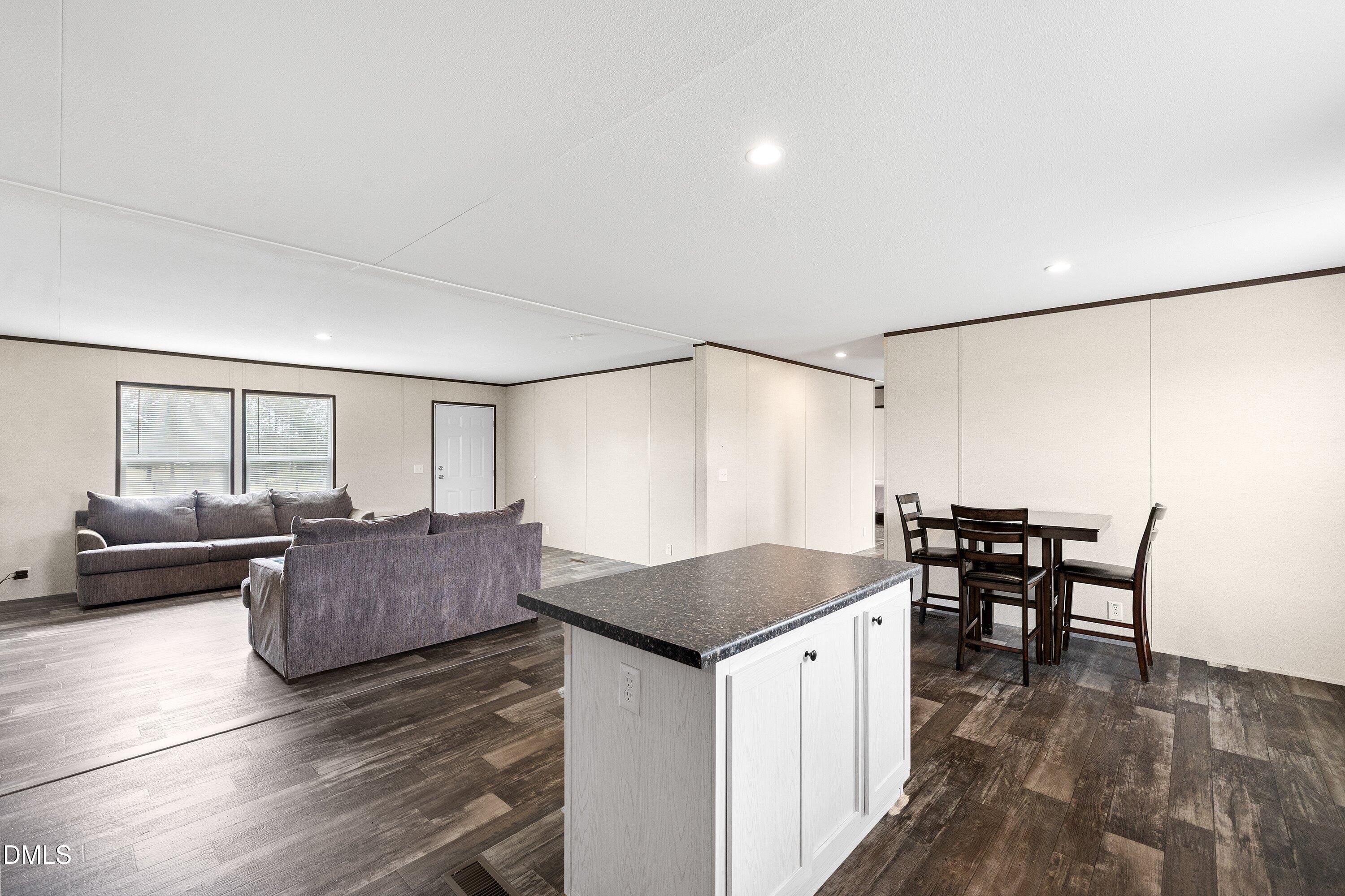 2890 Junior Road Property Photo 16