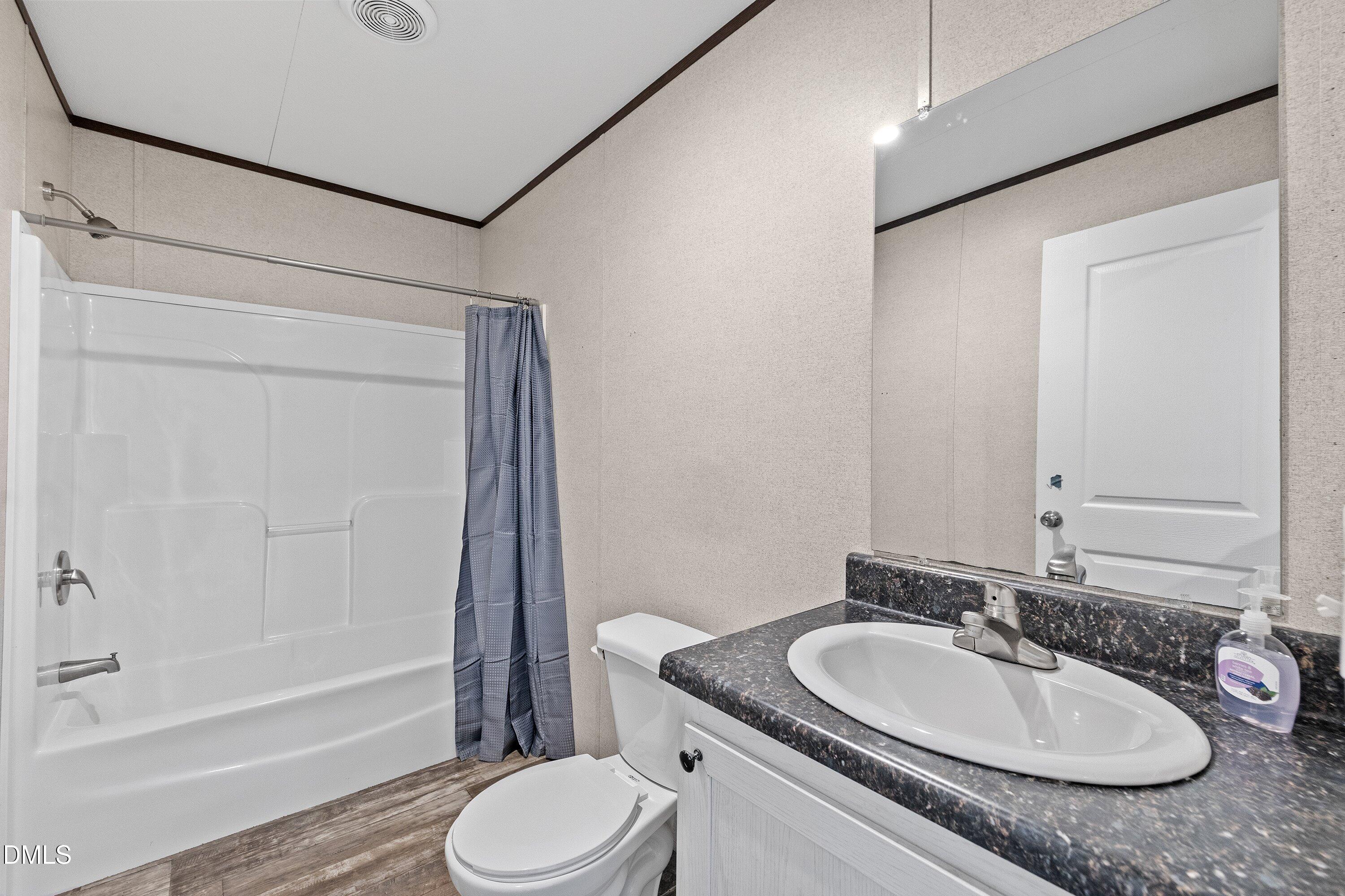 2890 Junior Road Property Photo 32