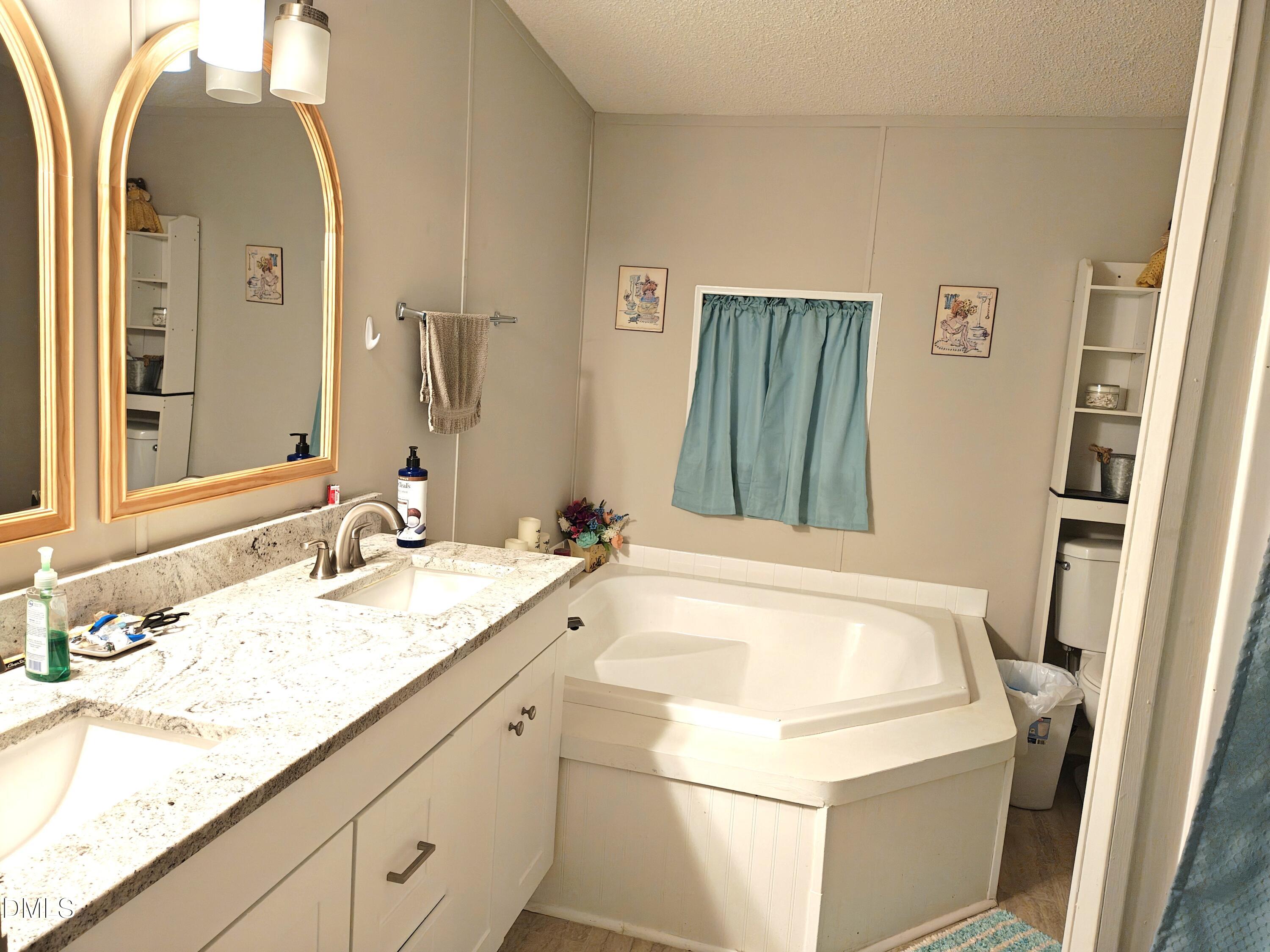 87 E Williams Street Property Photo 13