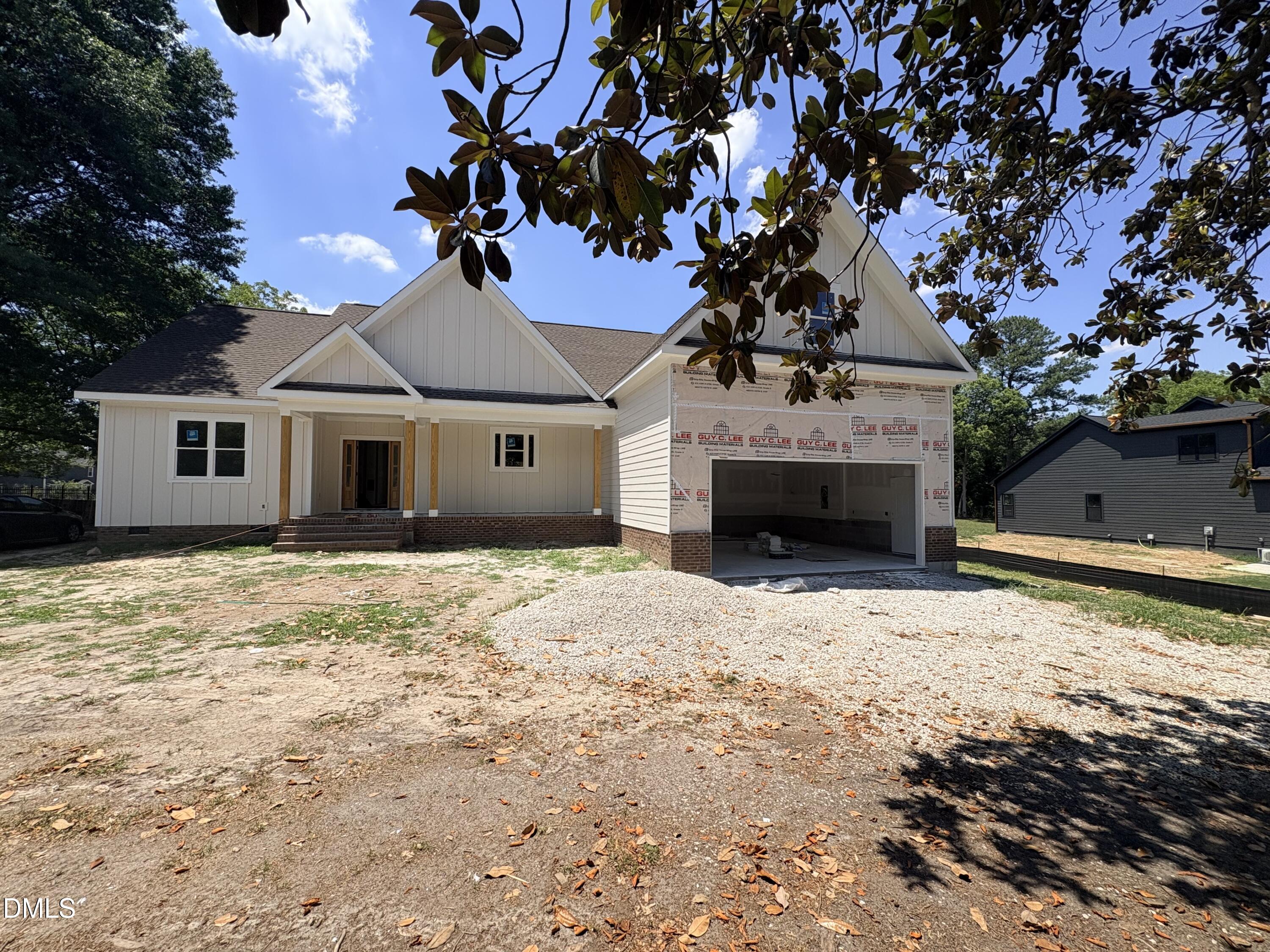 613 Pearces Road Property Photo 1