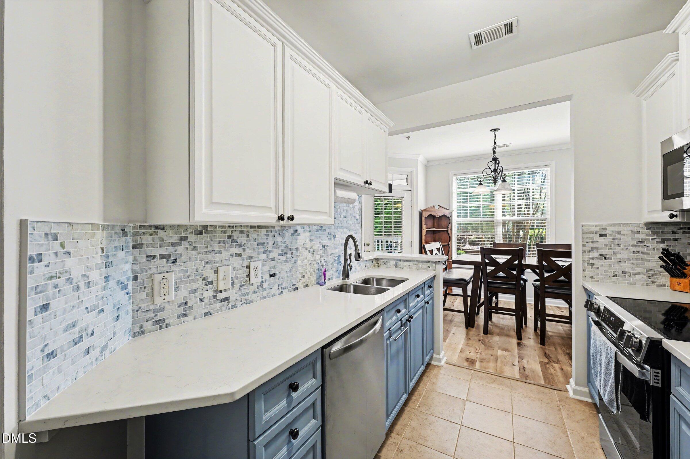 8221 Allyns Landing Way 204 Property Photo 1