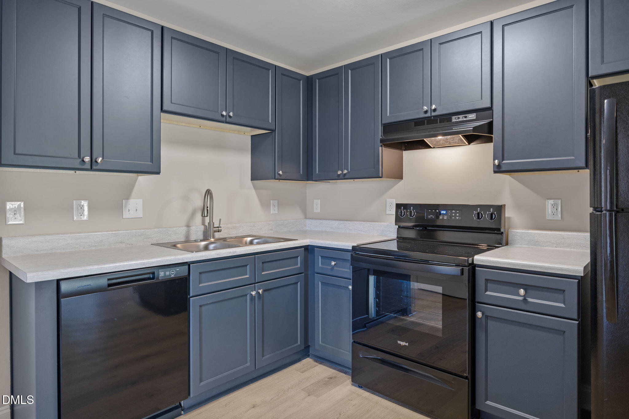 1007 N King Charles Road 101 102 Property Photo 12