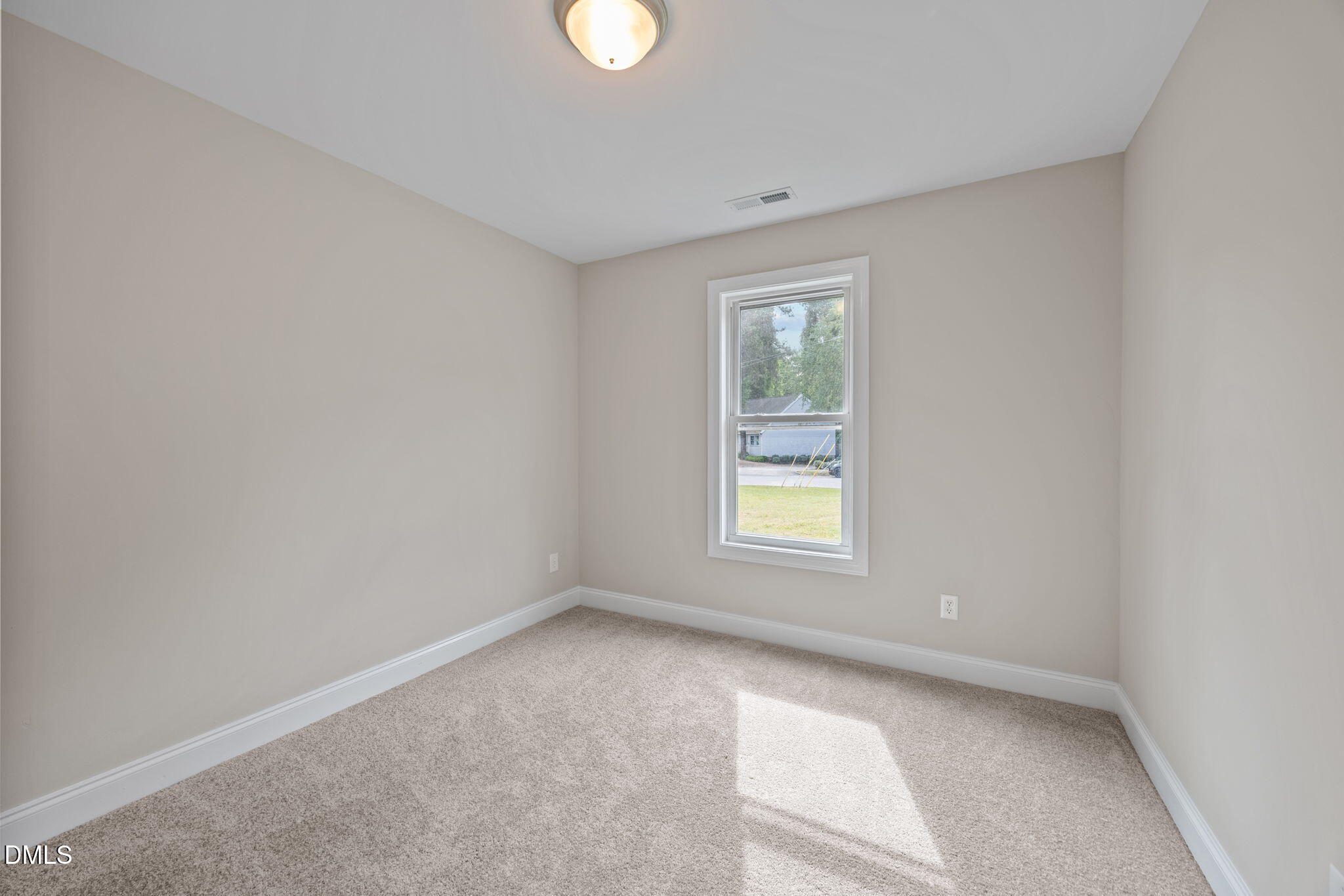 1007 N King Charles Road 101 102 Property Photo 16