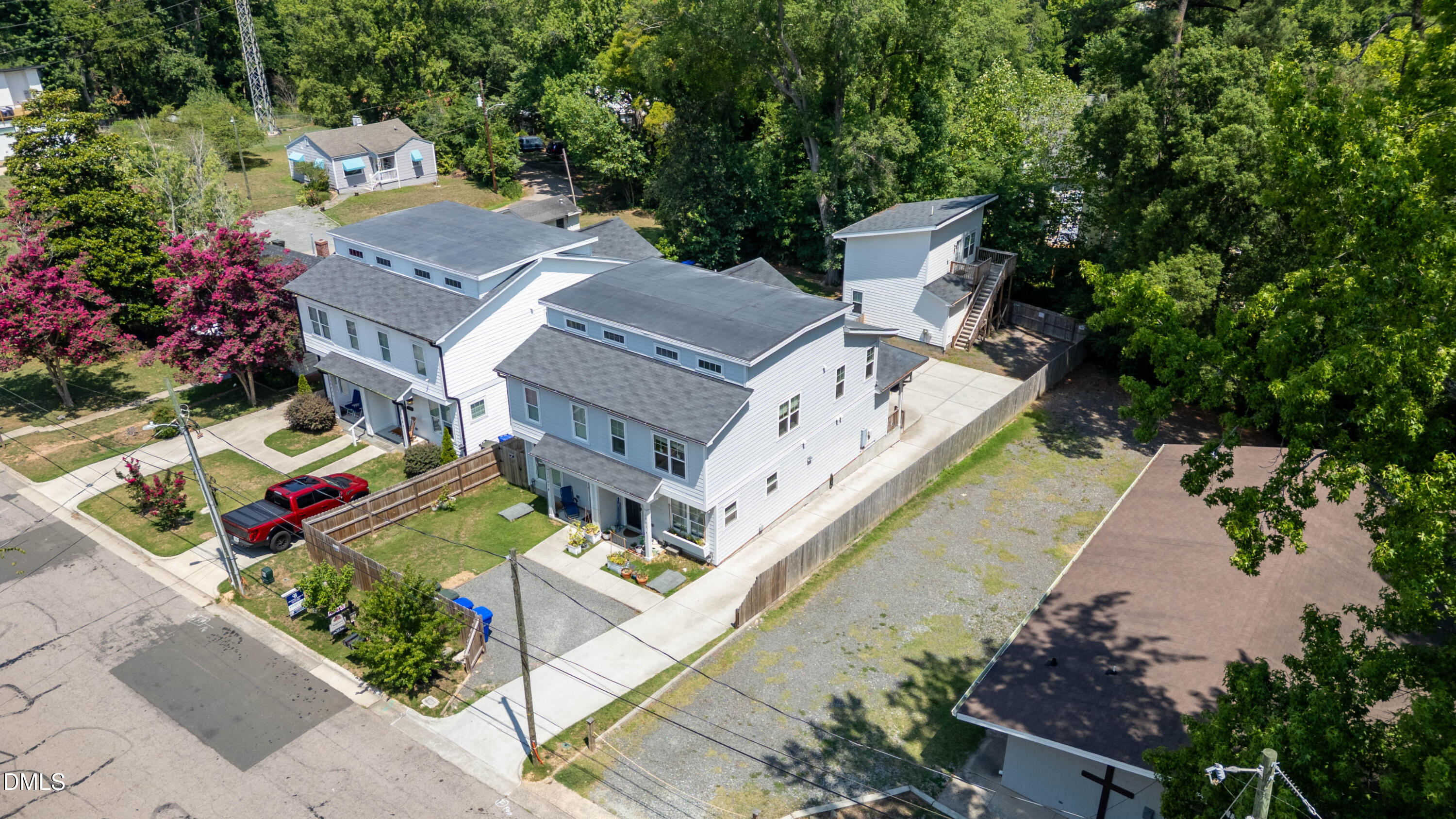 1505 Juniper Street Property Photo 9
