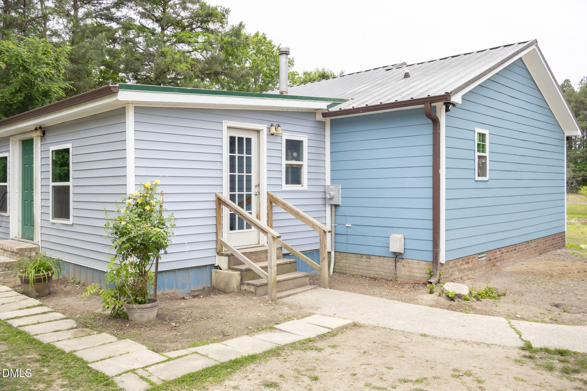 128 Hales Store Road Property Photo 3