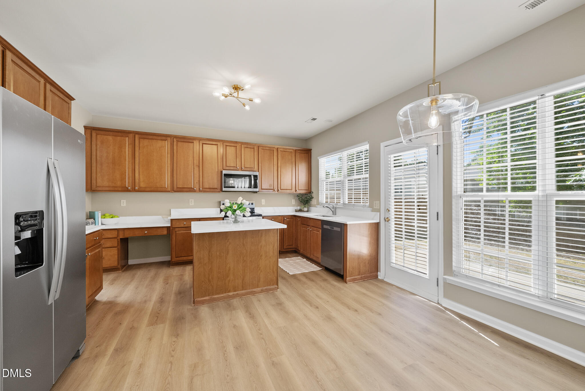 1526 Michelle Drive Property Photo 4