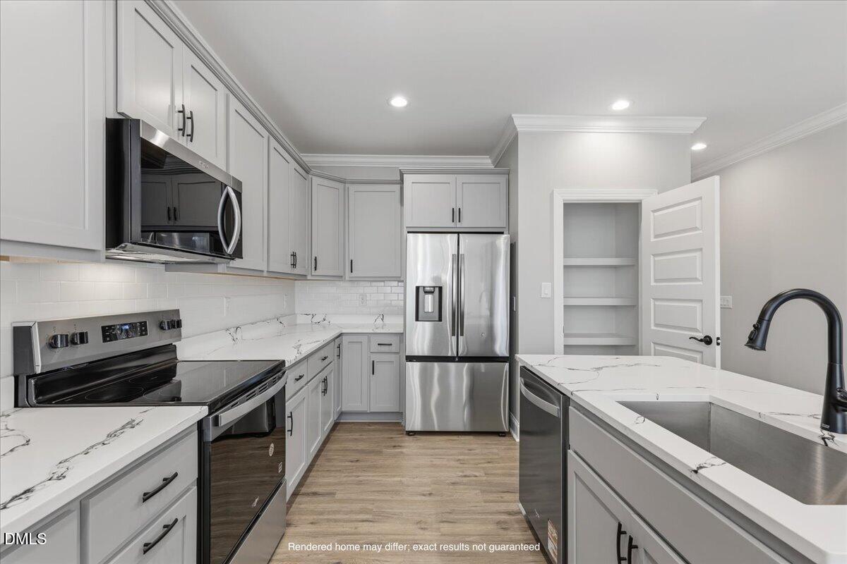 1911 Gilmore Avenue Property Photo 2