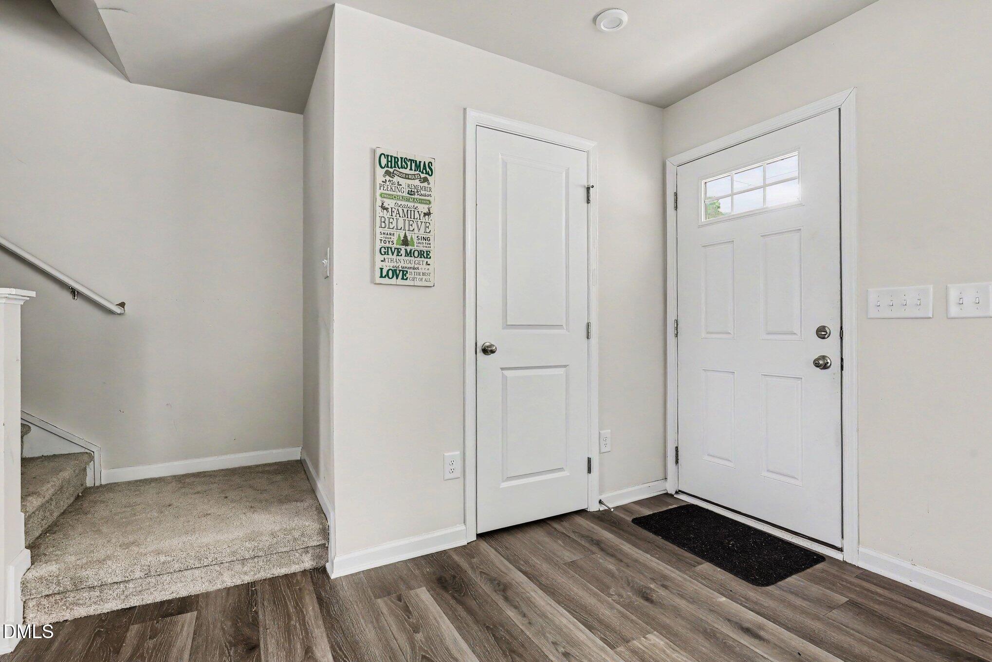 1476 Burgundy Bluff Lane Property Photo 4