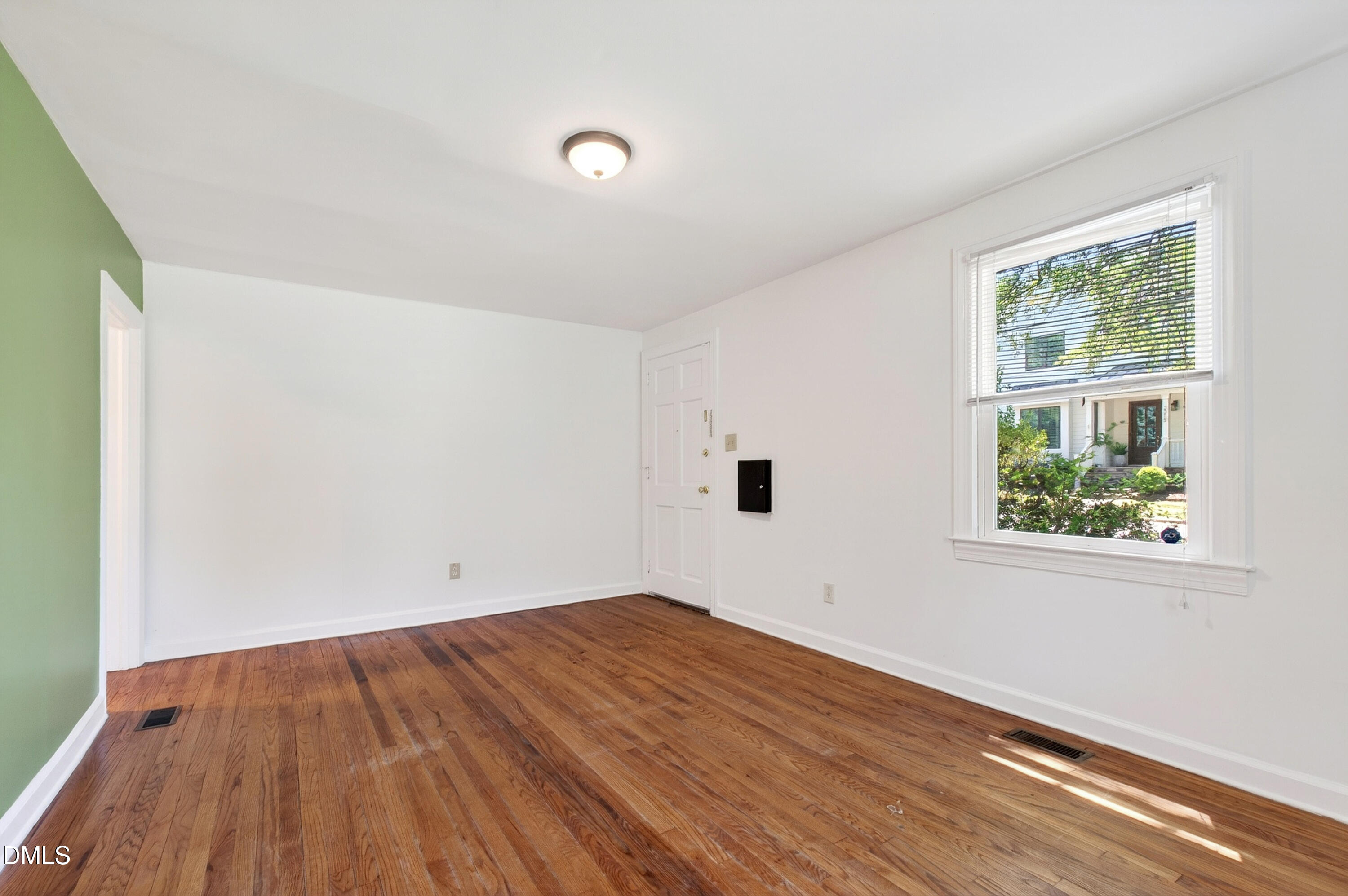 2316 Bedford Avenue Property Photo 3