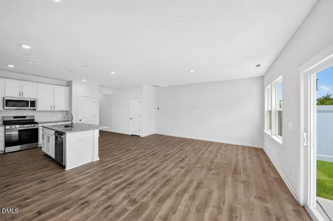 333 Sweetbay Tree Drive Property Photo 5