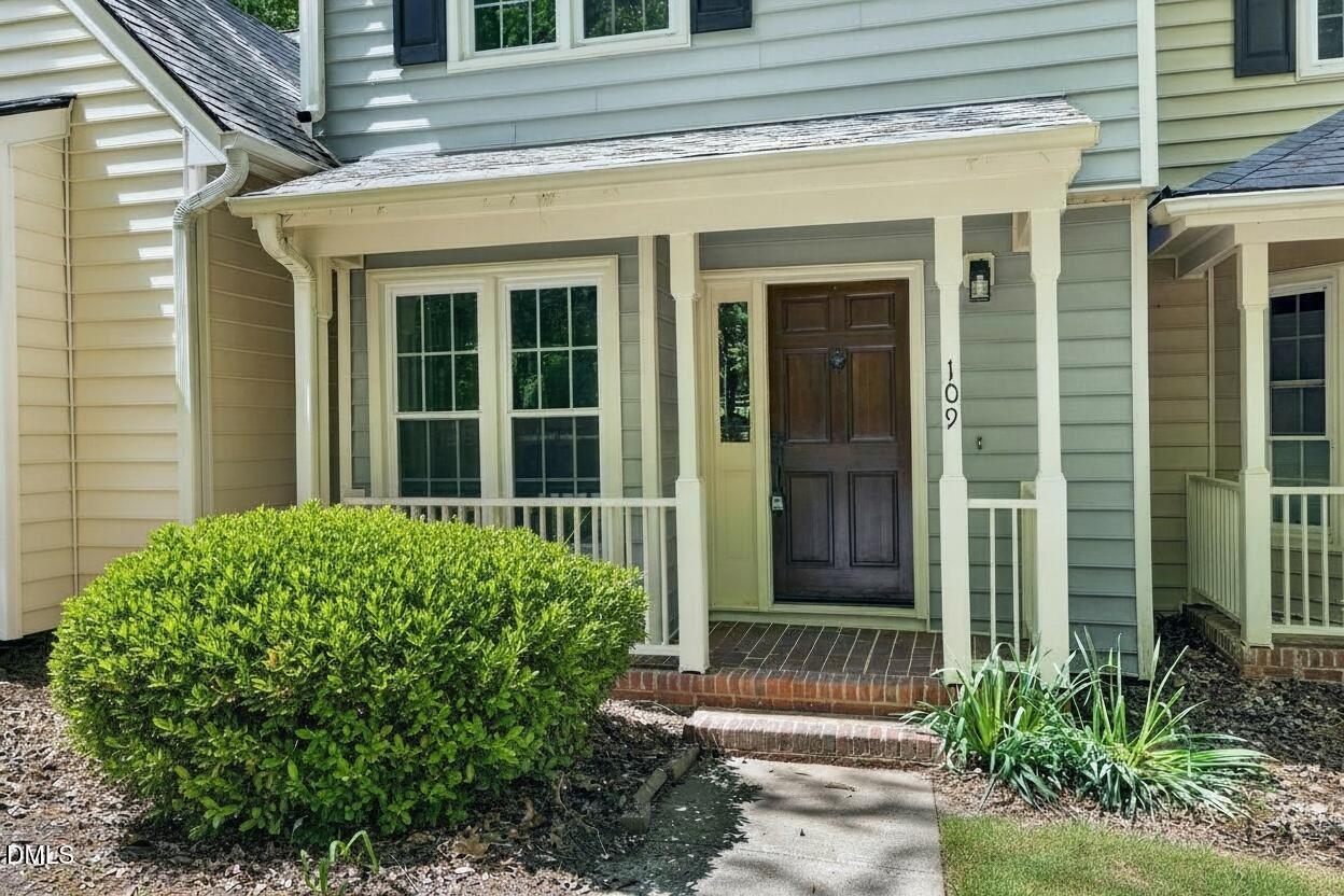 109 Sanair Court Property Photo 1