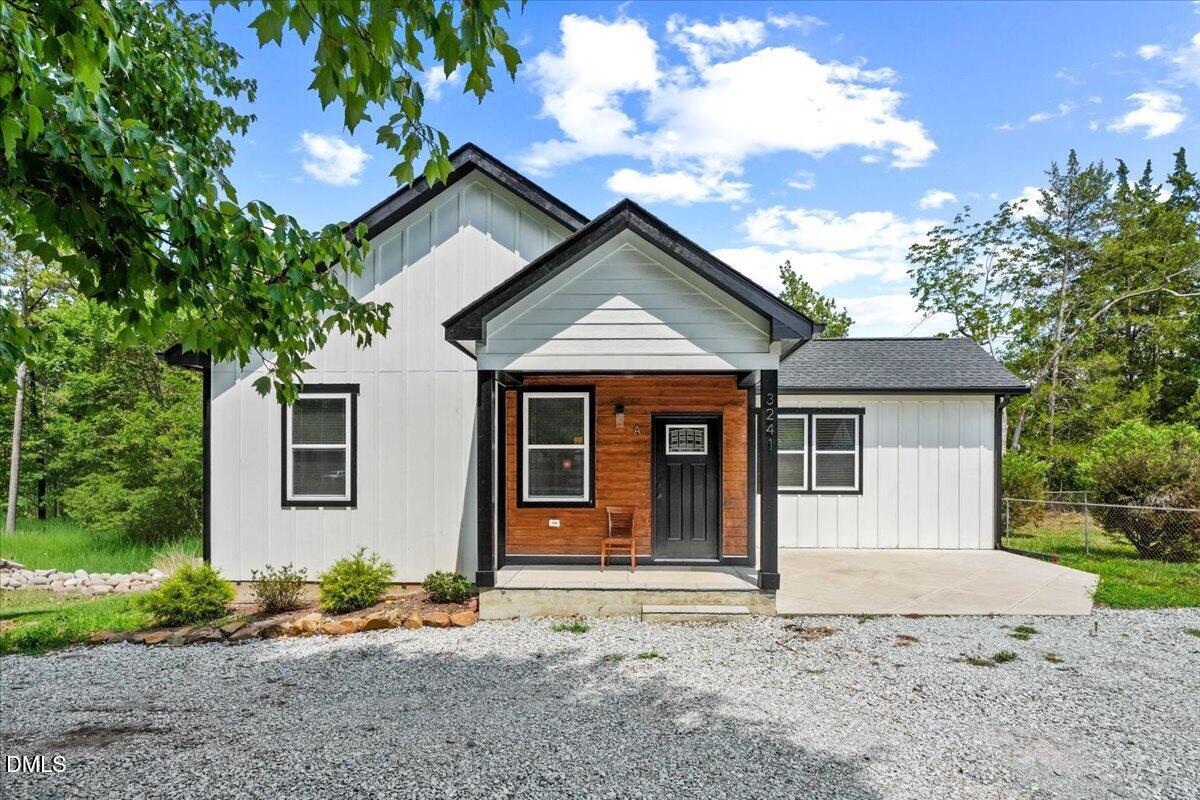 3241 Rowena Avenue Property Photo 1