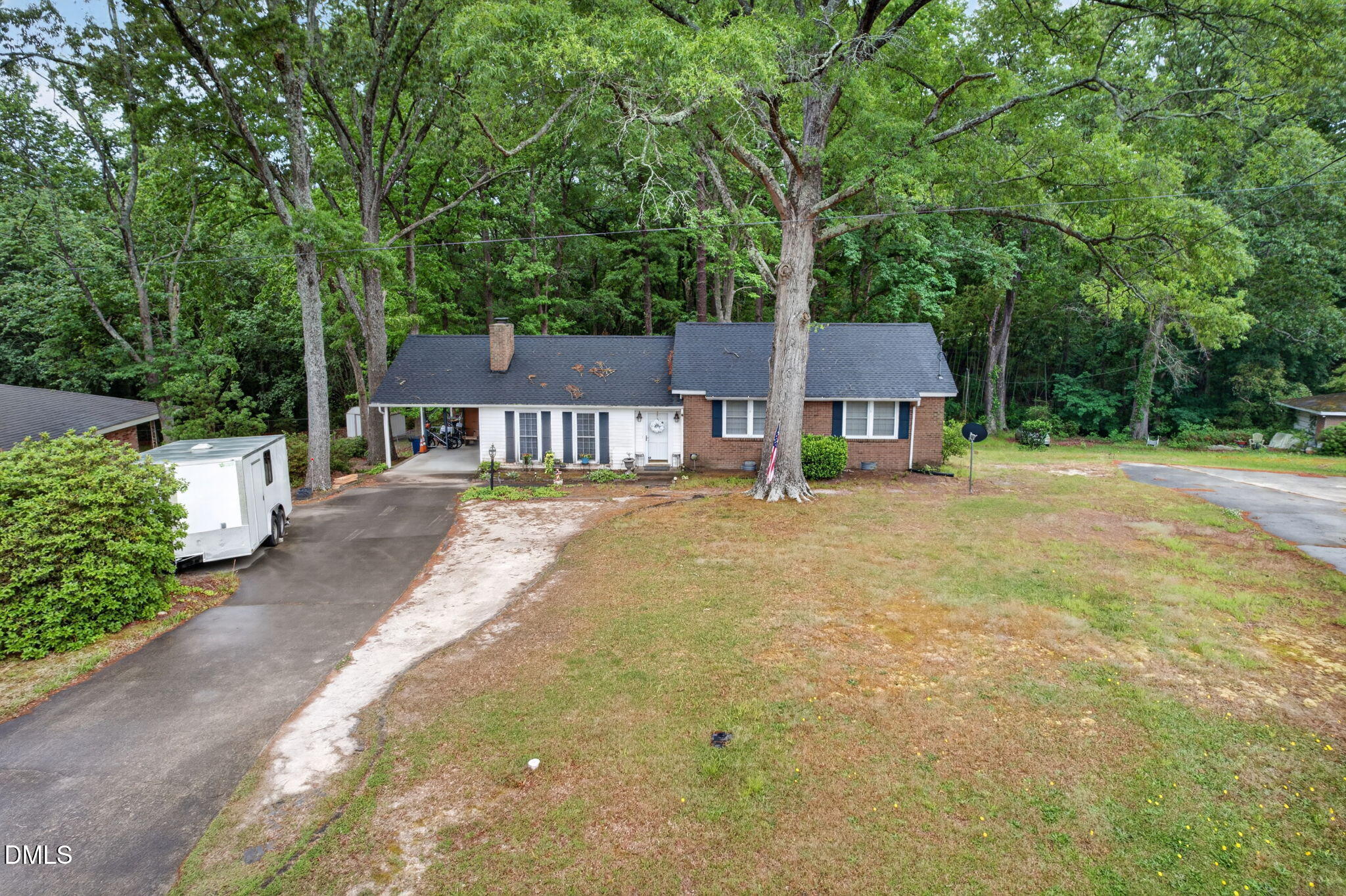 118 Castle Circle Property Photo 5