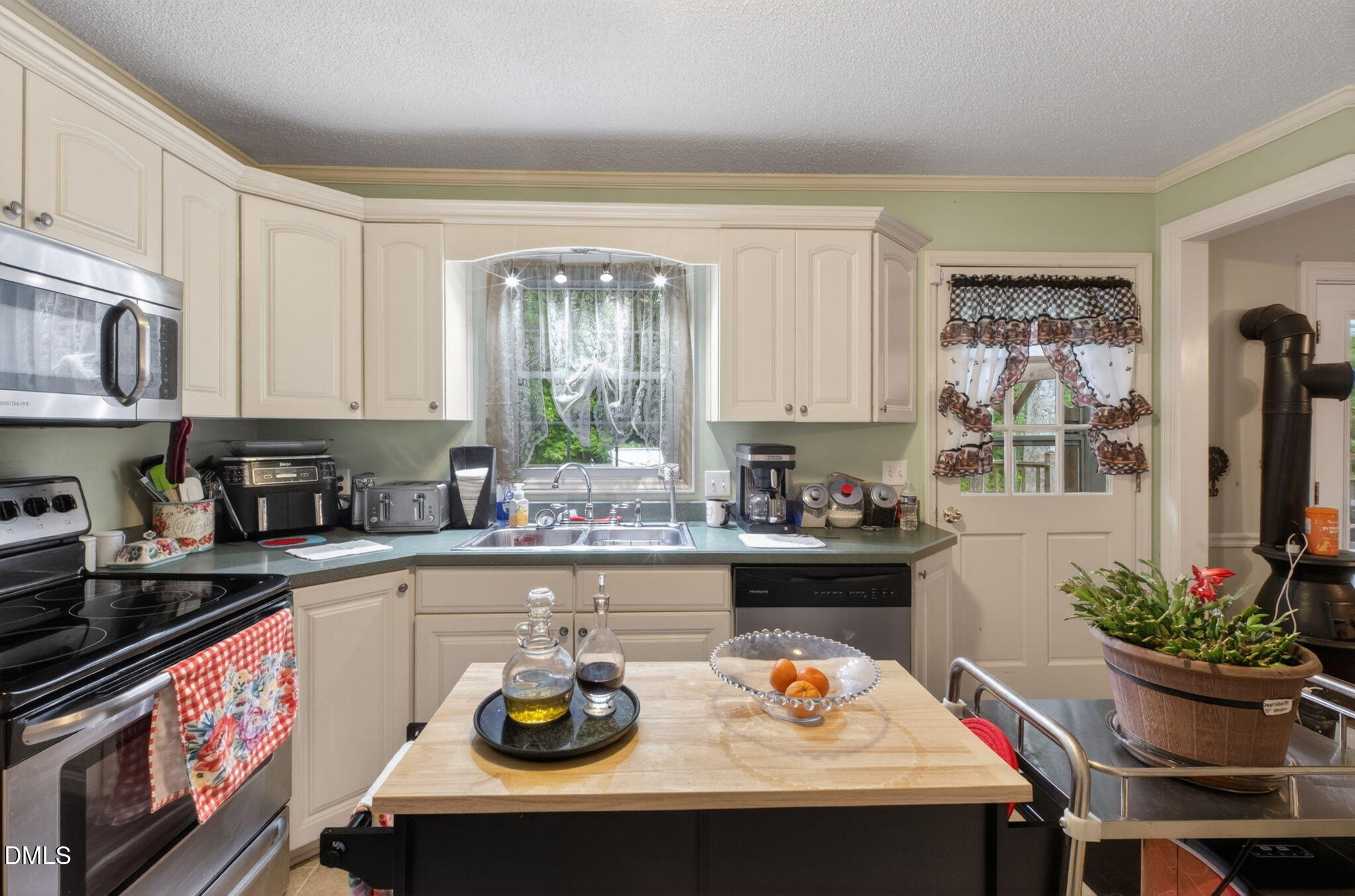 118 Castle Circle Property Photo 24