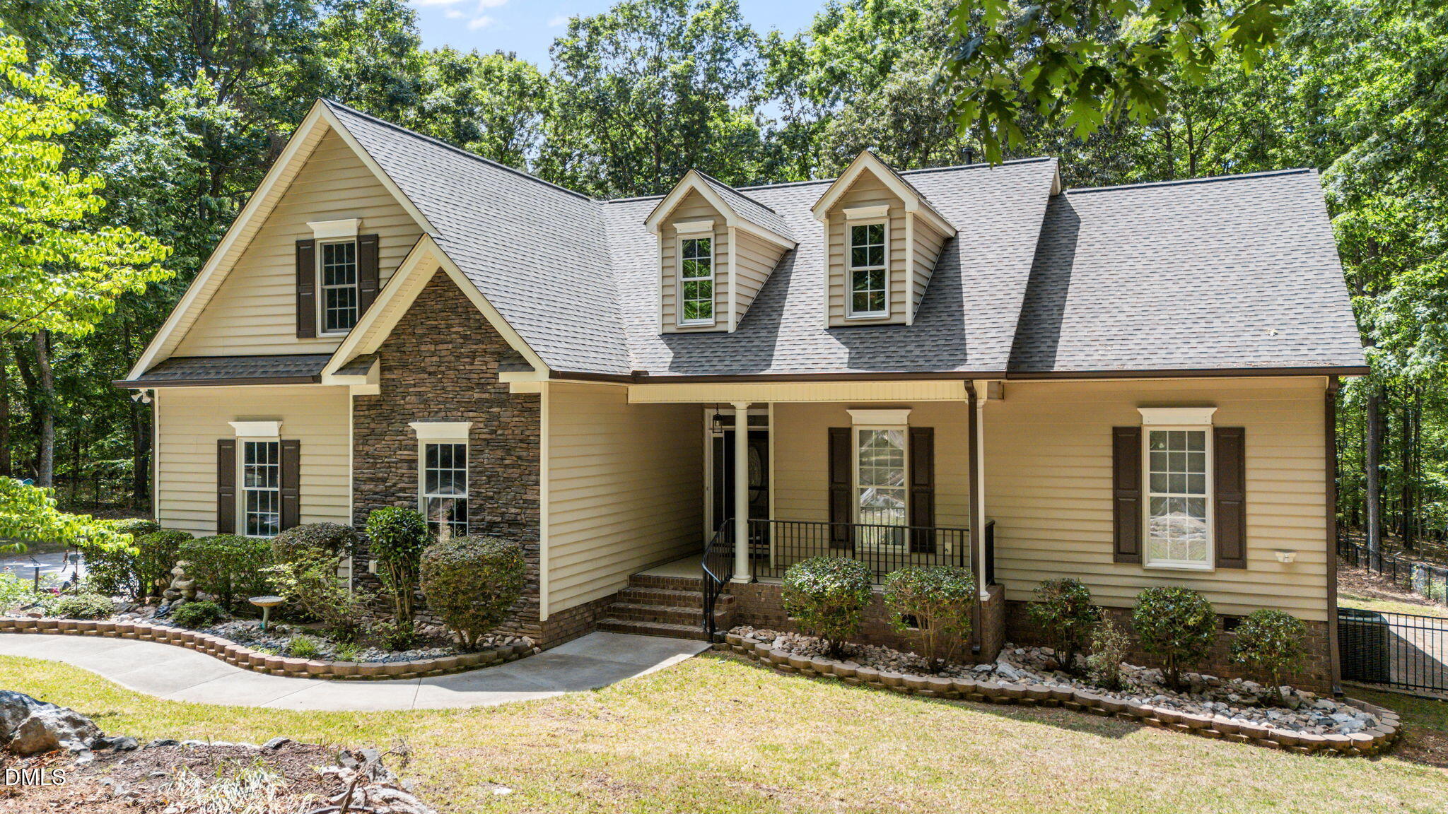 1513 Anterra Drive Property Photo 1