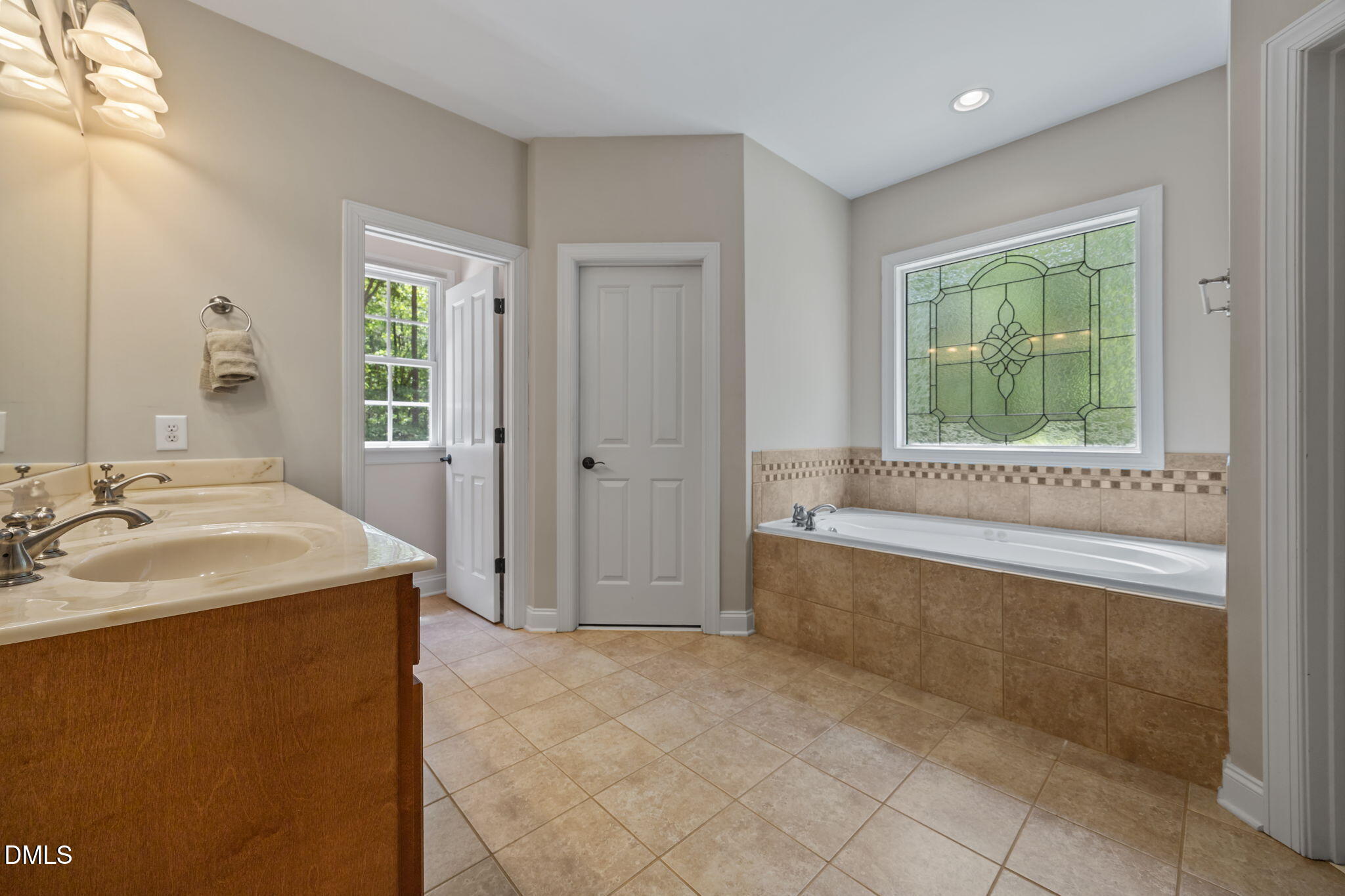 1513 Anterra Drive Property Photo 11