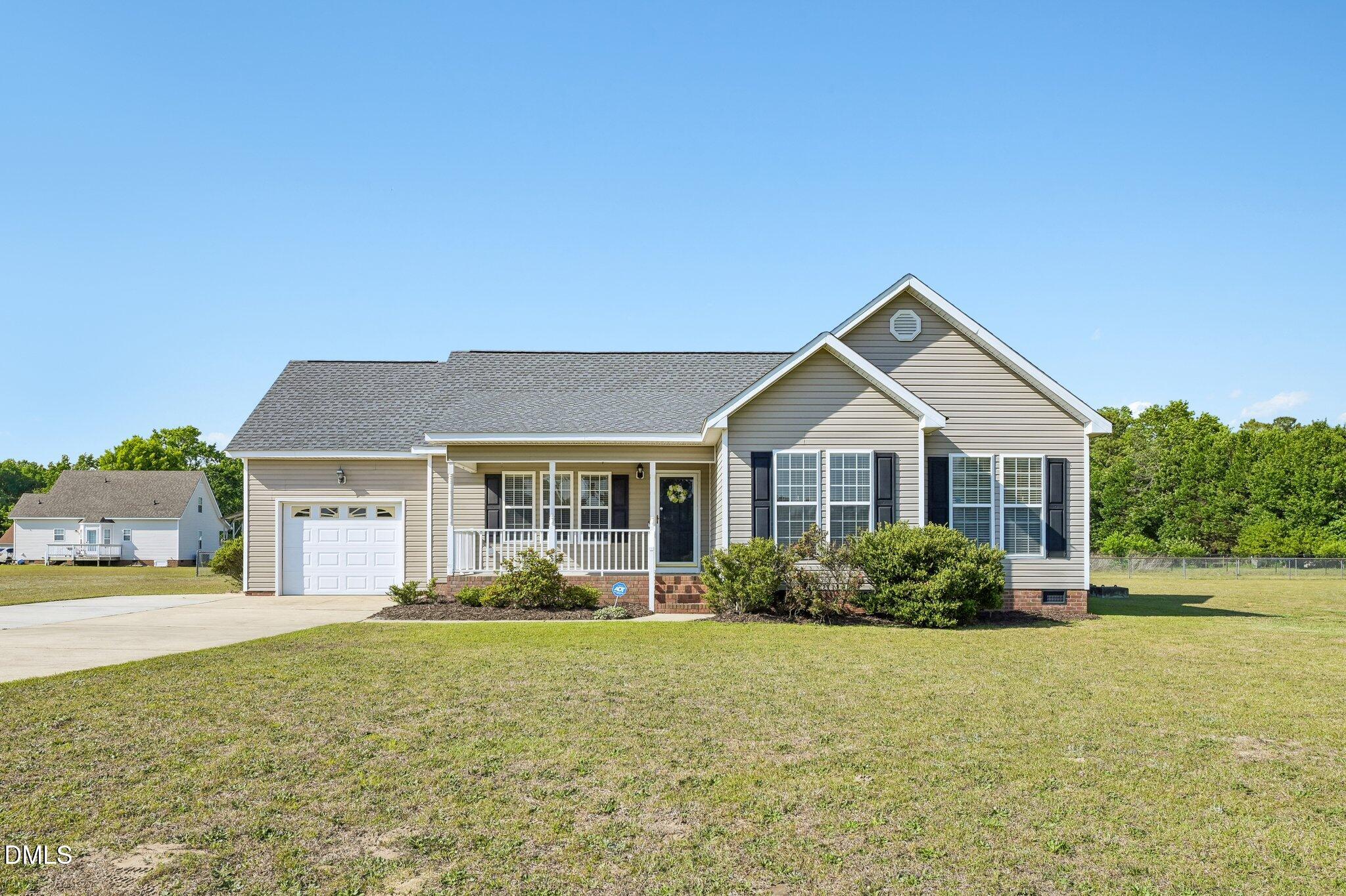 1013 Deer Oaks Court Property Photo 1