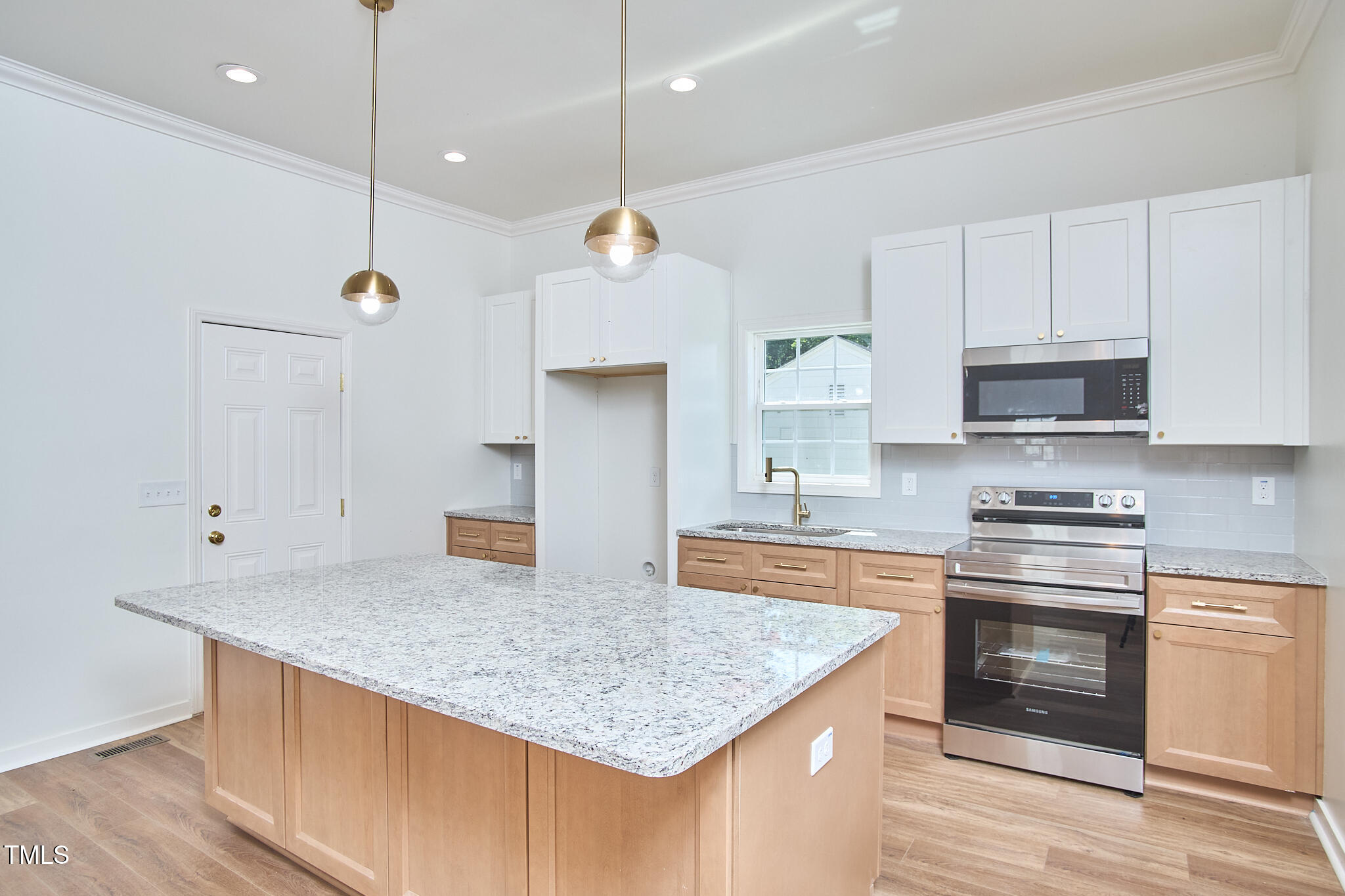 808 Eva Street Property Photo 20