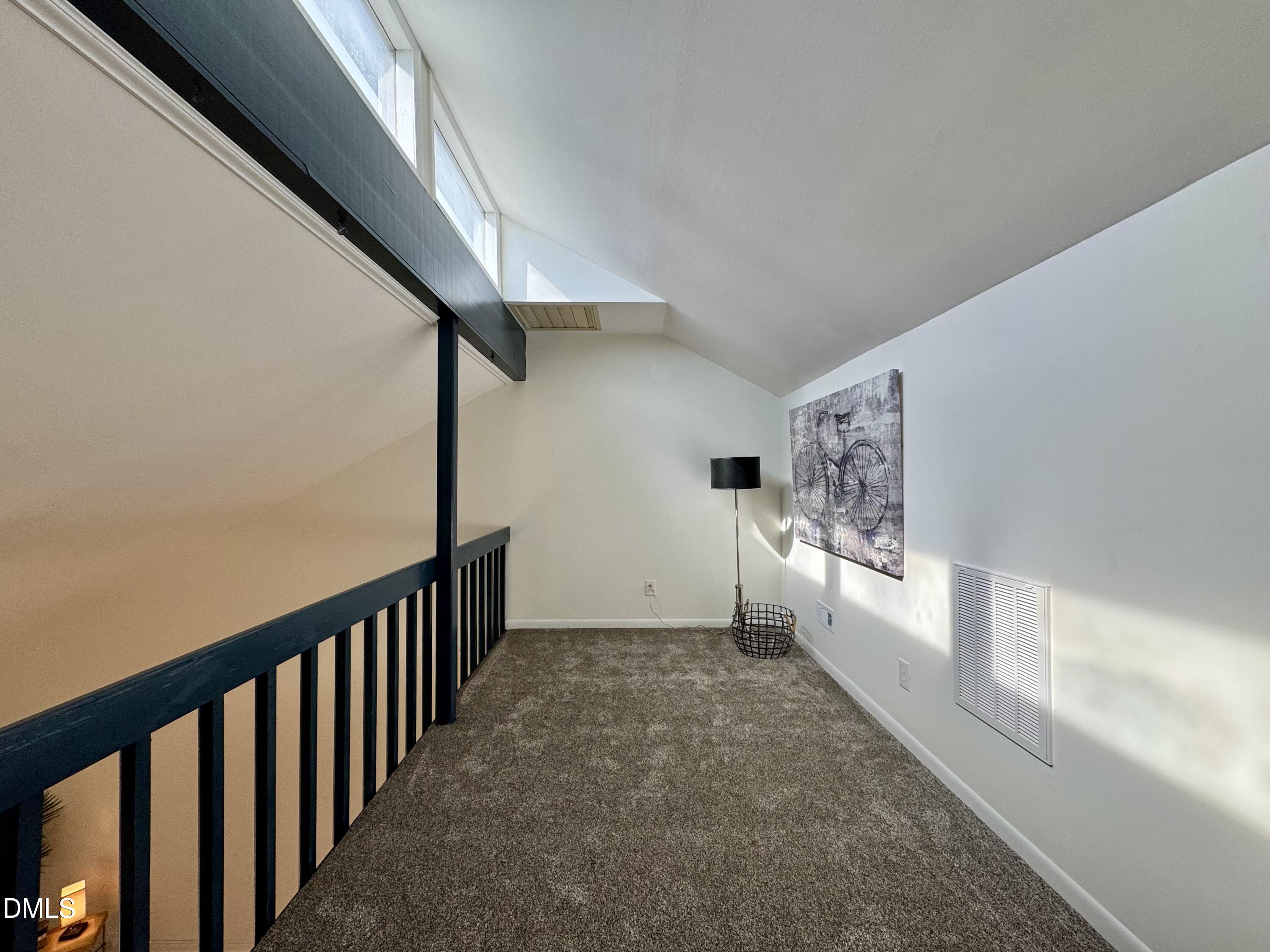 3027 Huntleigh Drive Property Photo 10