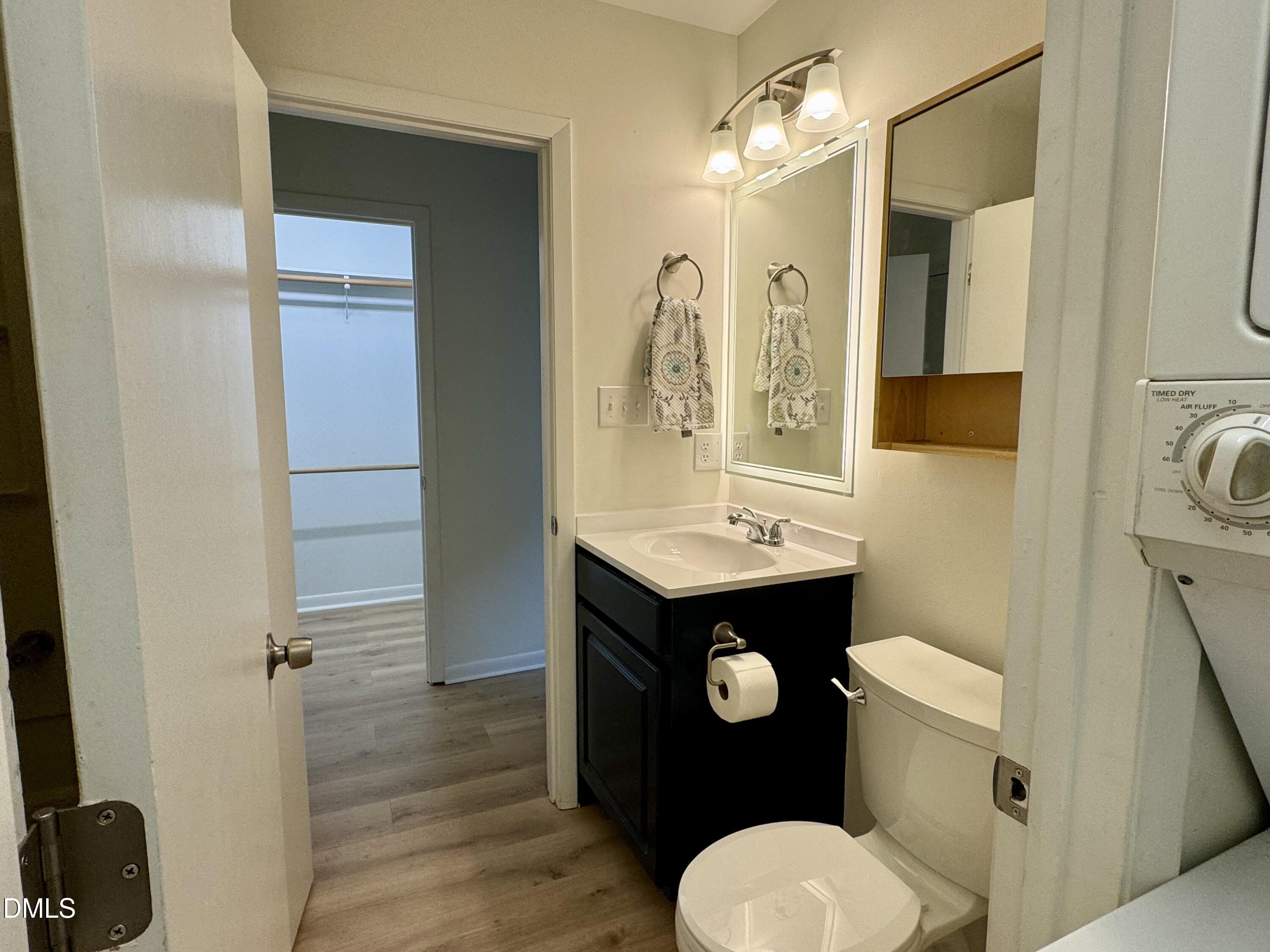 3027 Huntleigh Drive Property Photo 12
