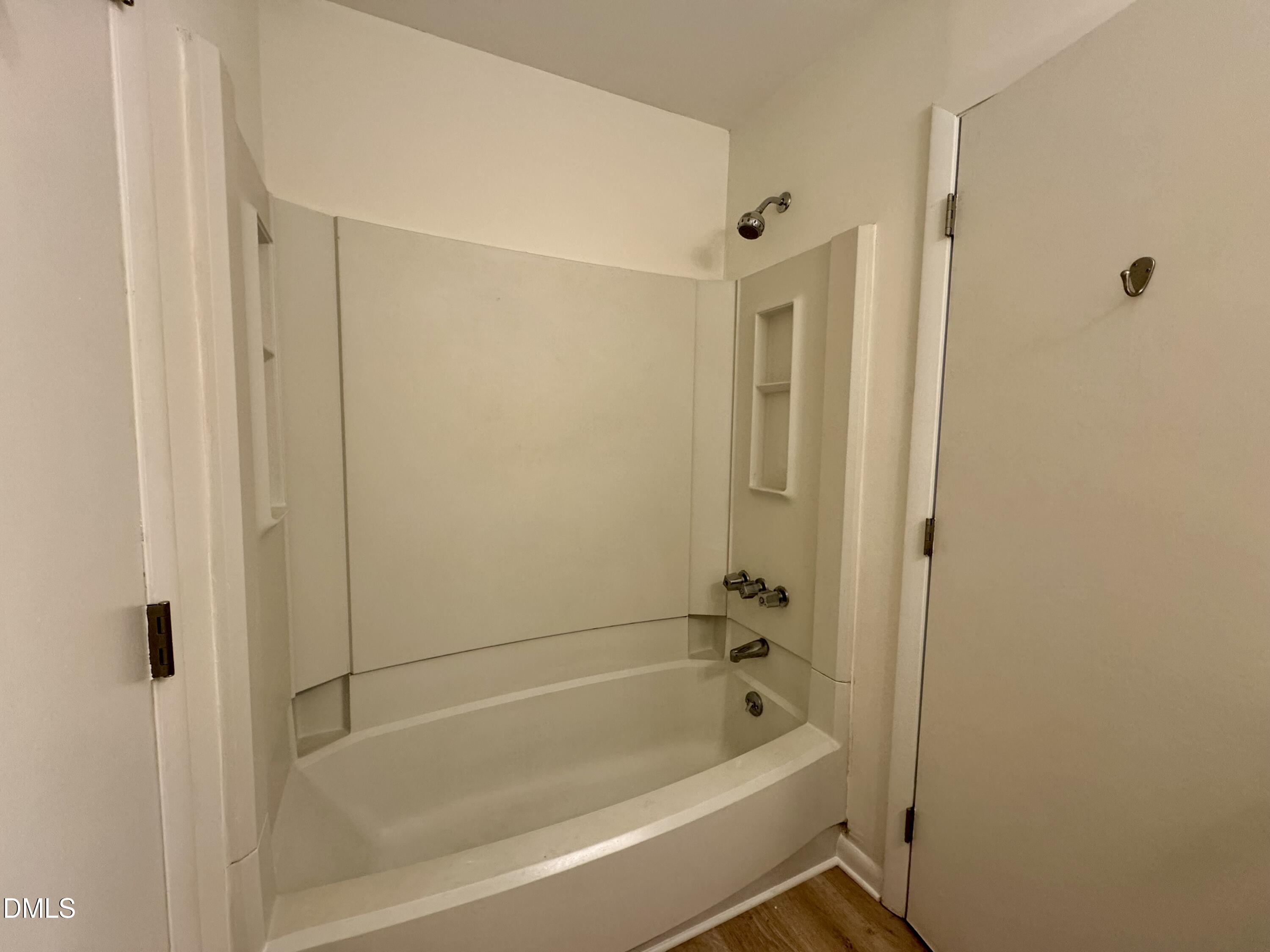 3027 Huntleigh Drive Property Photo 13