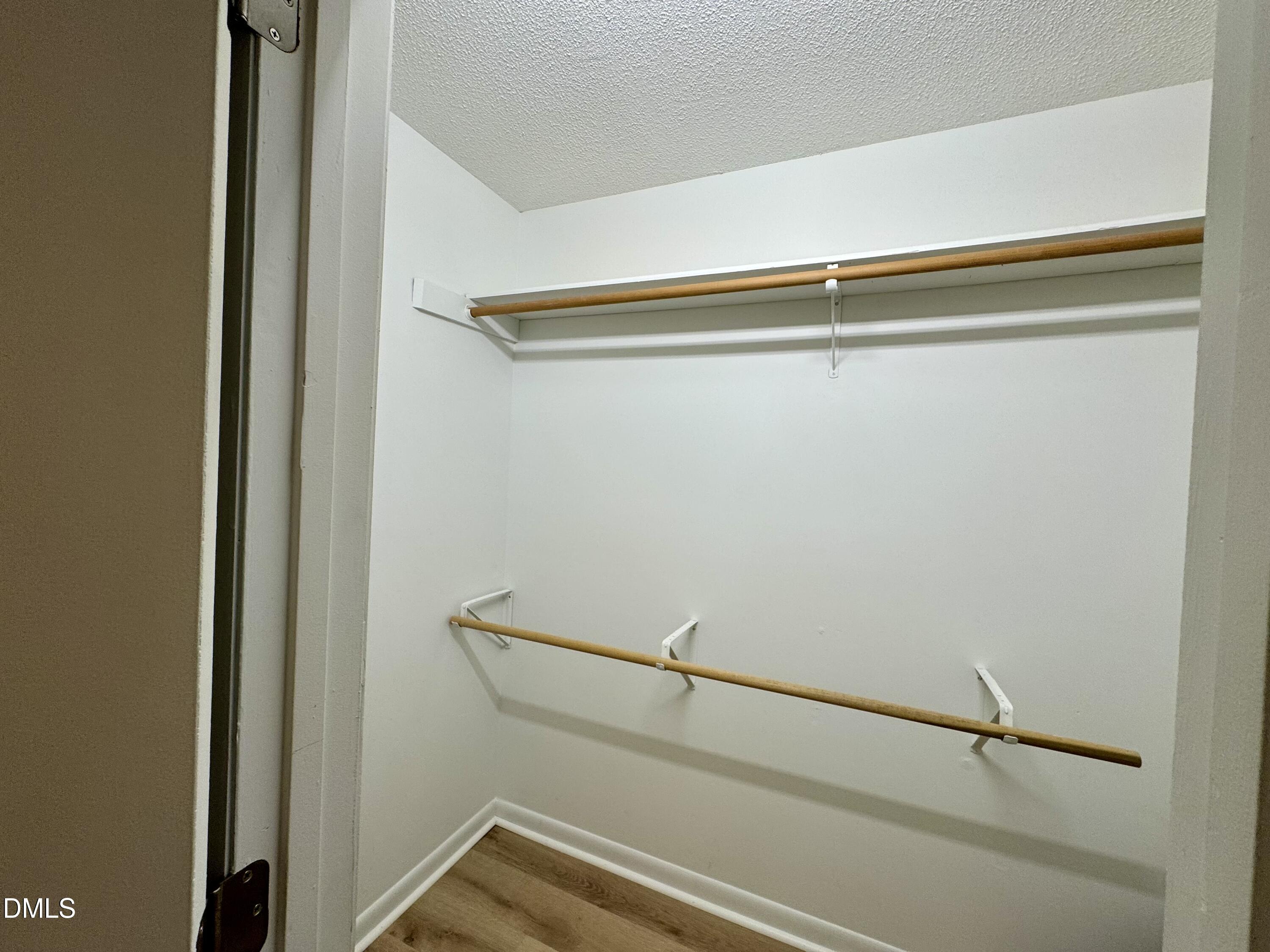 3027 Huntleigh Drive Property Photo 15