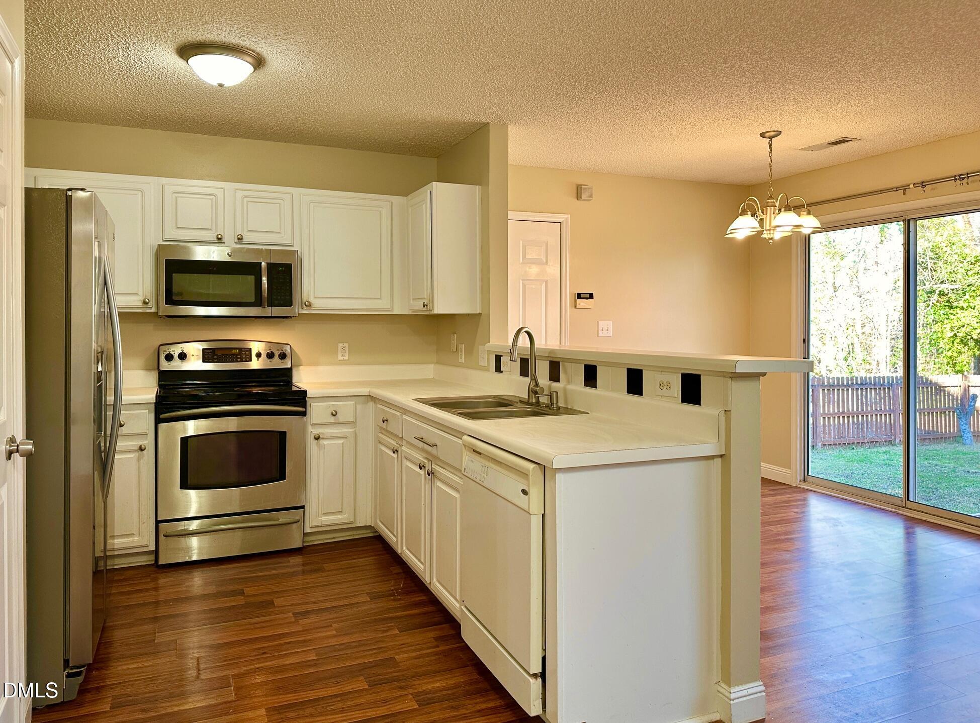 121 Evening Star Drive Property Photo 7