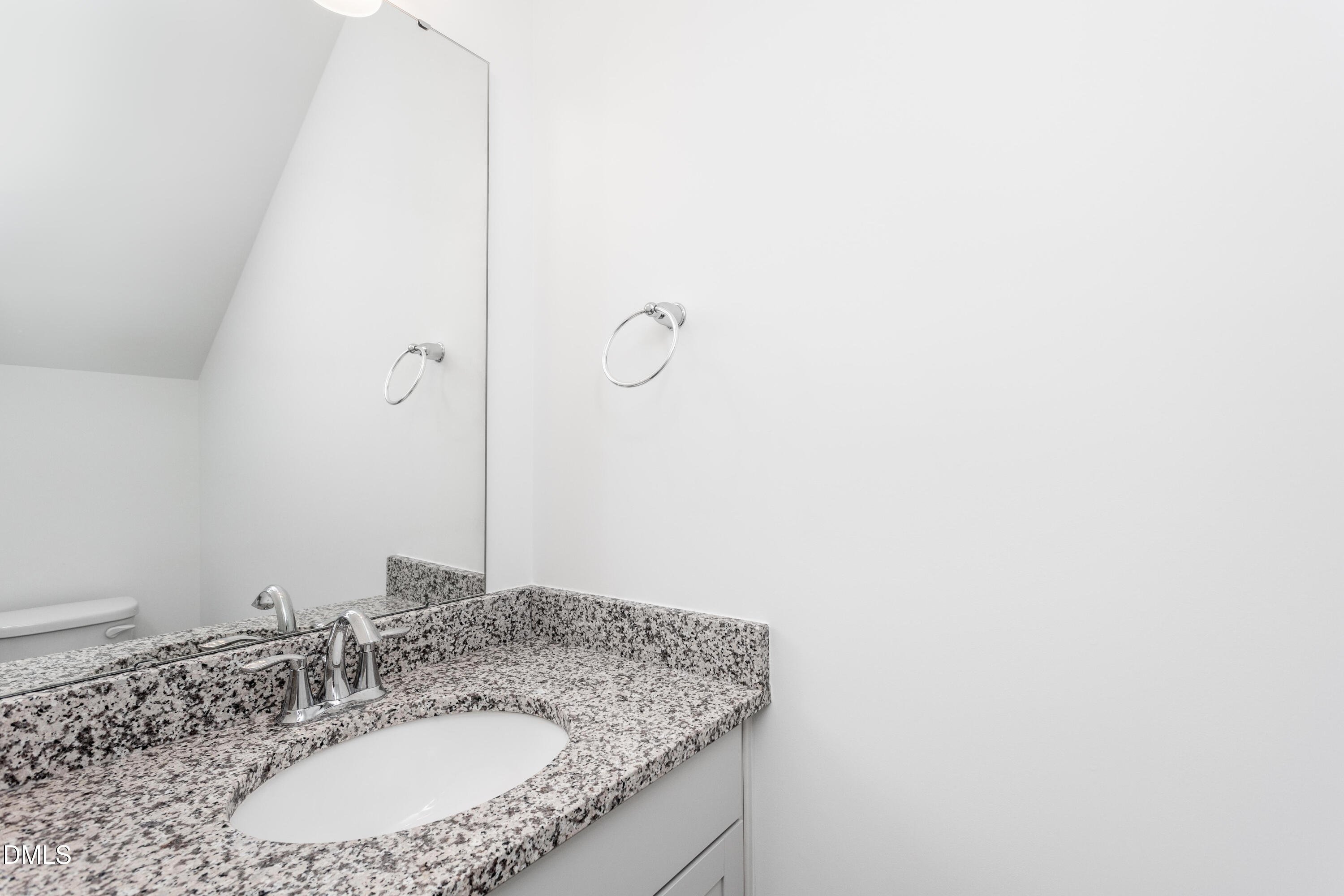 491 Highview Drive 20 Property Photo 14