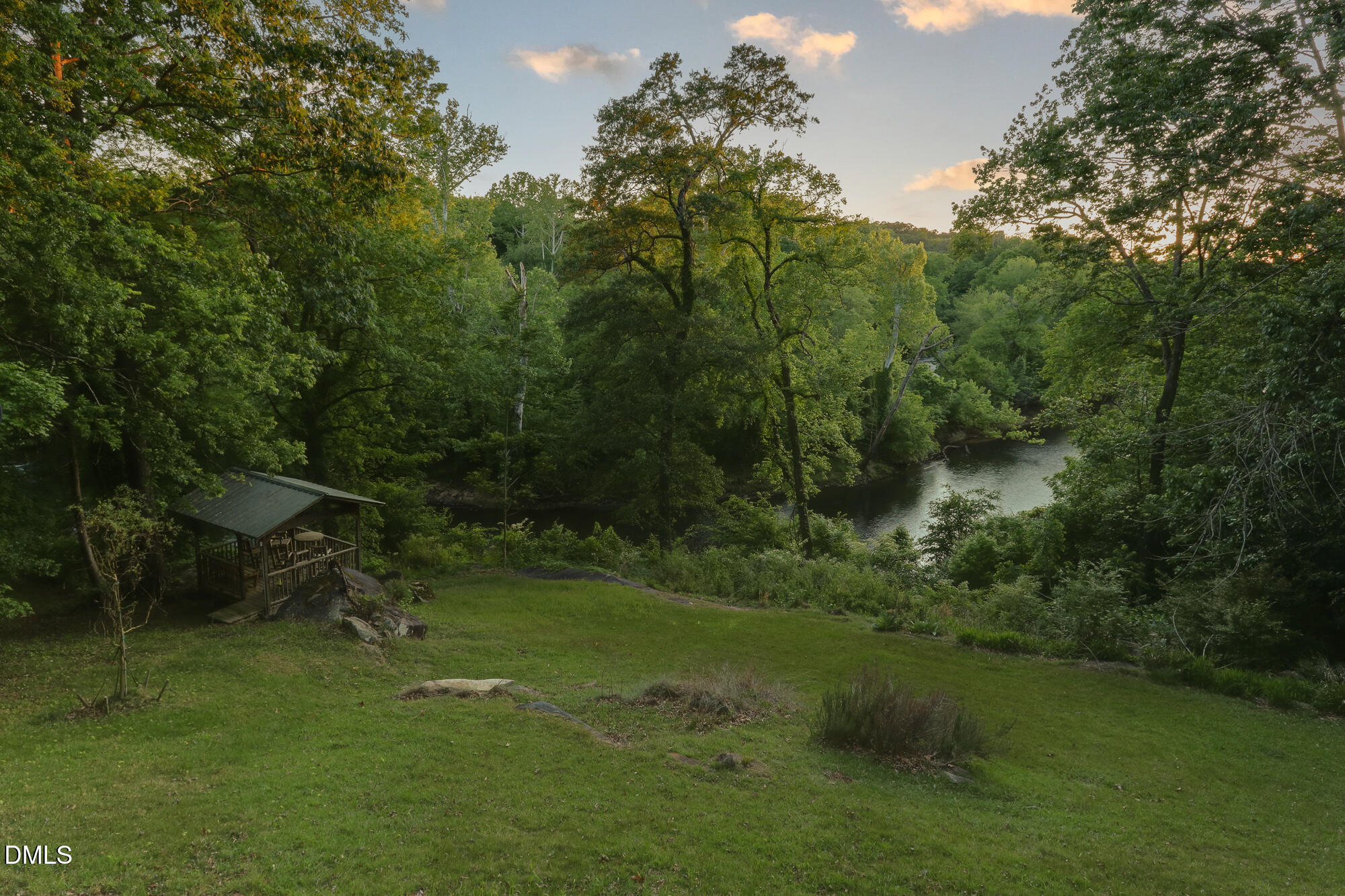 6109 Riverside Drive Property Photo 6